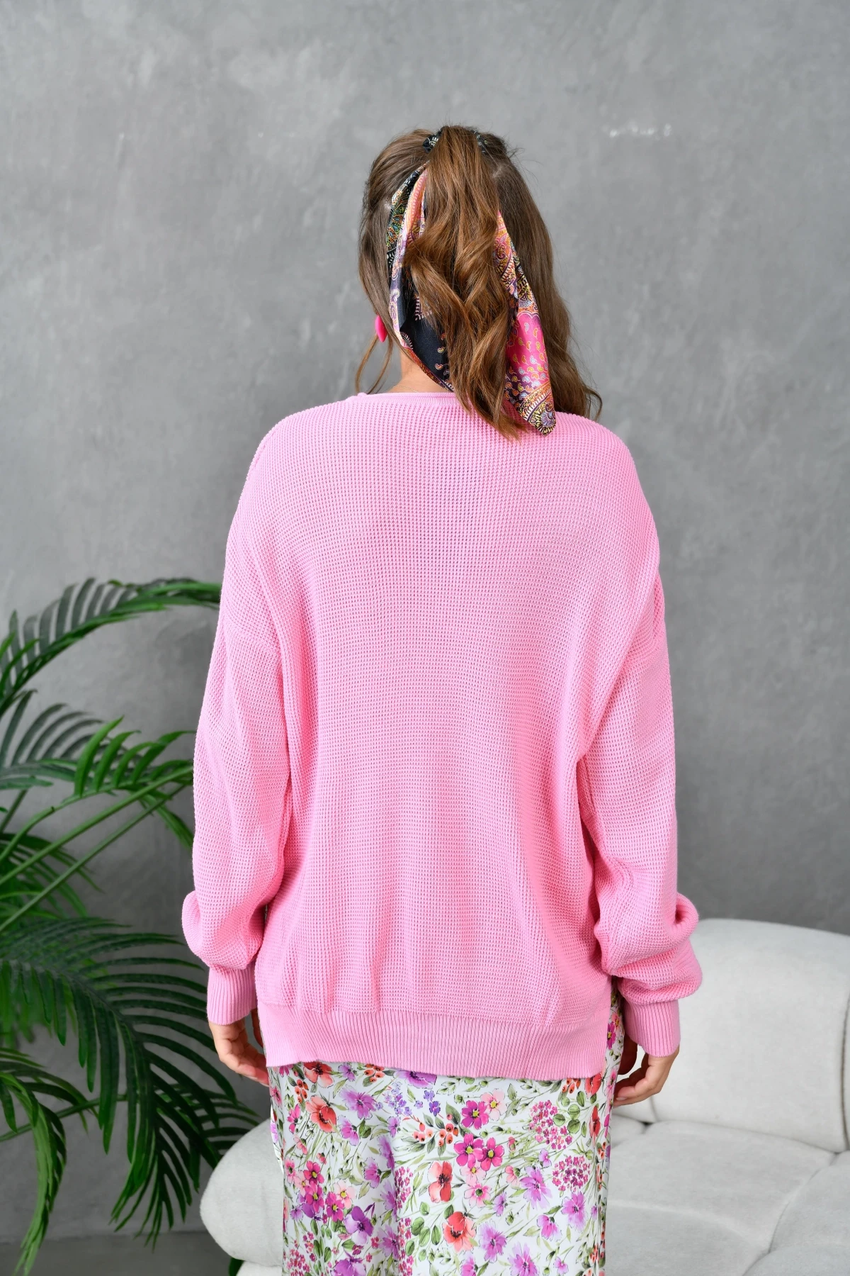 Bisiklet Yaka Arkası Uzun Yırtmaçlı Mevsimlik Triko Kazak