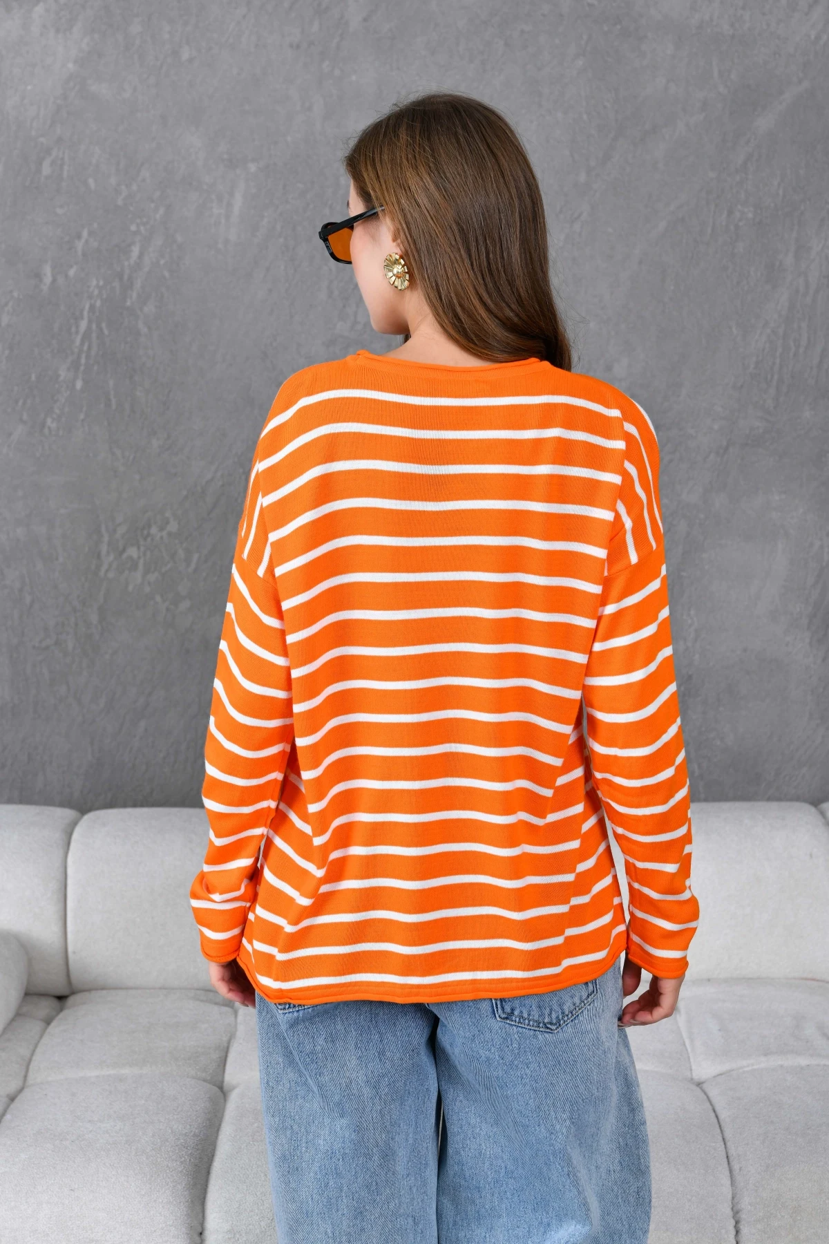 Kadın Bisiklet Yaka Çizgili Nakış Detay Oversize Triko Kazak