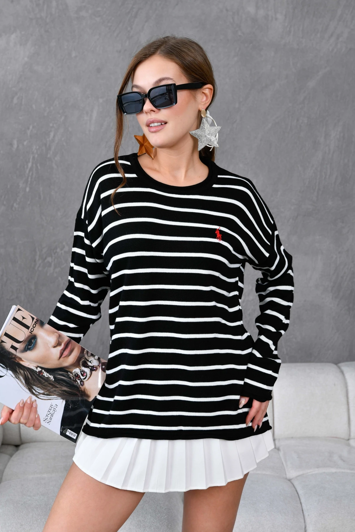 Kadın Bisiklet Yaka Çizgili Nakış Detay Oversize Triko Kazak