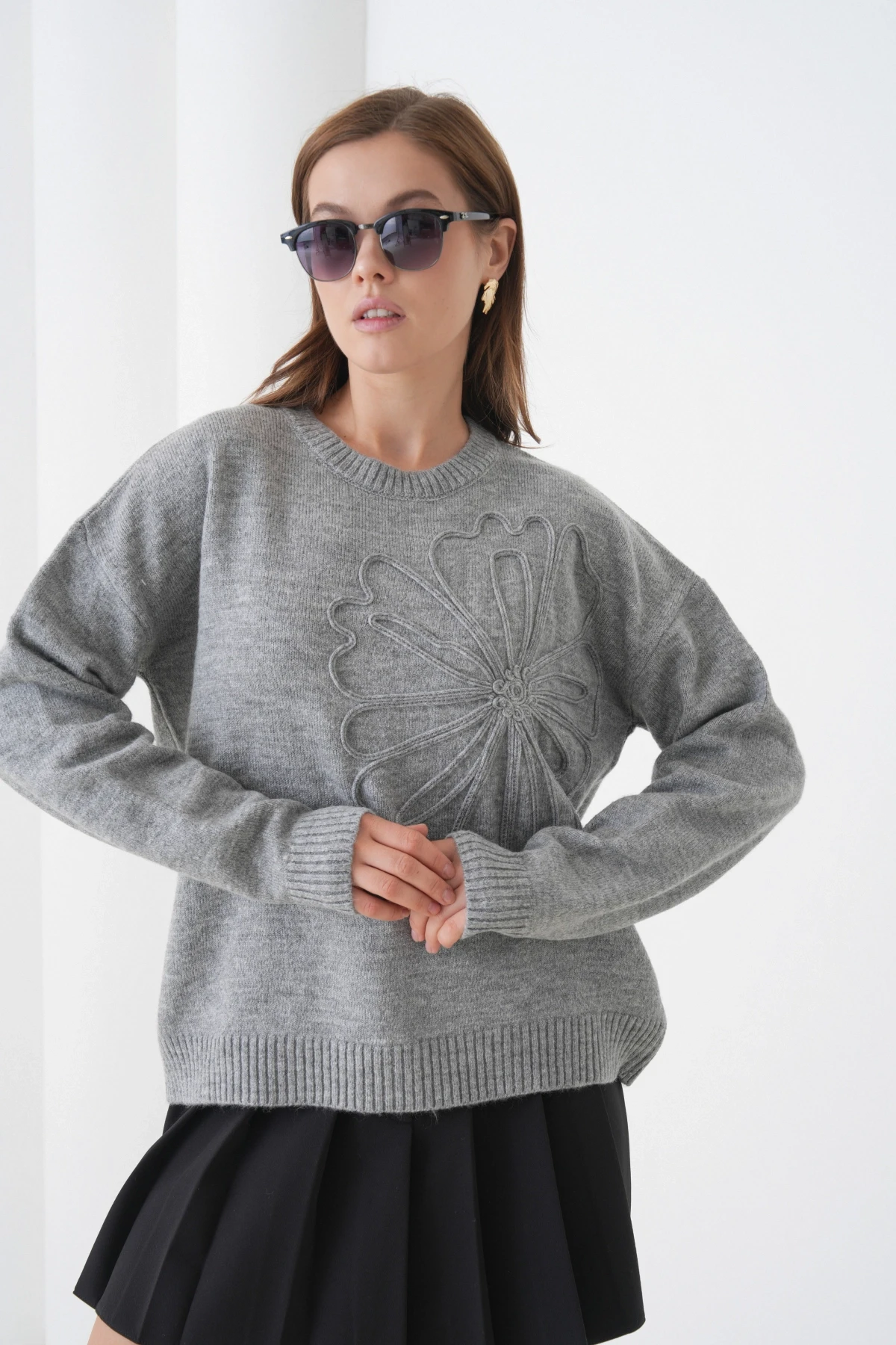 Kadın Bisiklet Yaka Desen İşlemeli Yumuşak Dokulu Triko Kazak