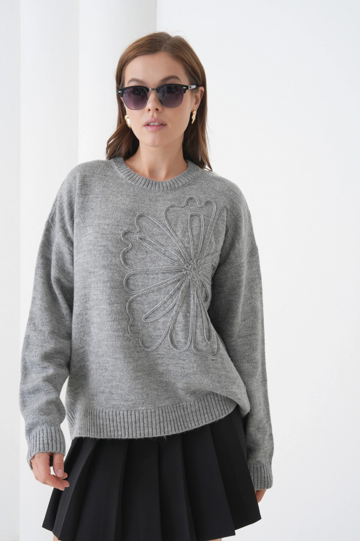 Kadın Bisiklet Yaka Desen İşlemeli Yumuşak Dokulu Triko Kazak