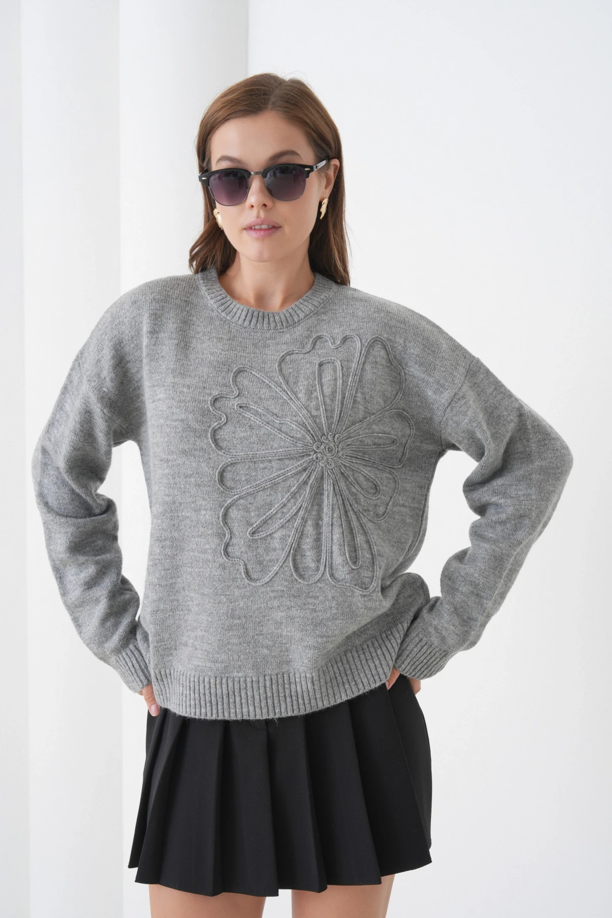 Kadın Bisiklet Yaka Desen İşlemeli Yumuşak Dokulu Triko Kazak