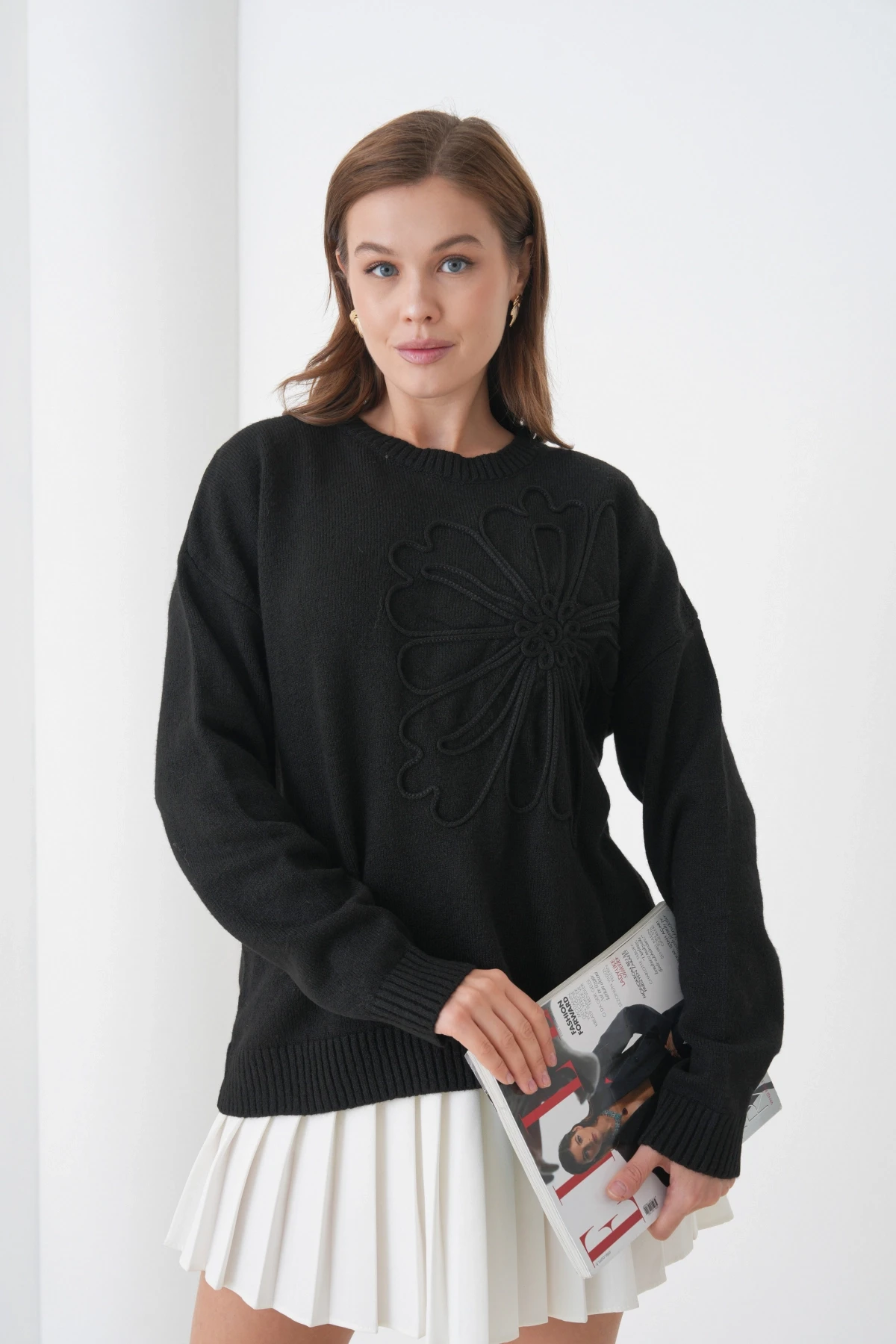 Kadın Bisiklet Yaka Desen İşlemeli Yumuşak Dokulu Triko Kazak