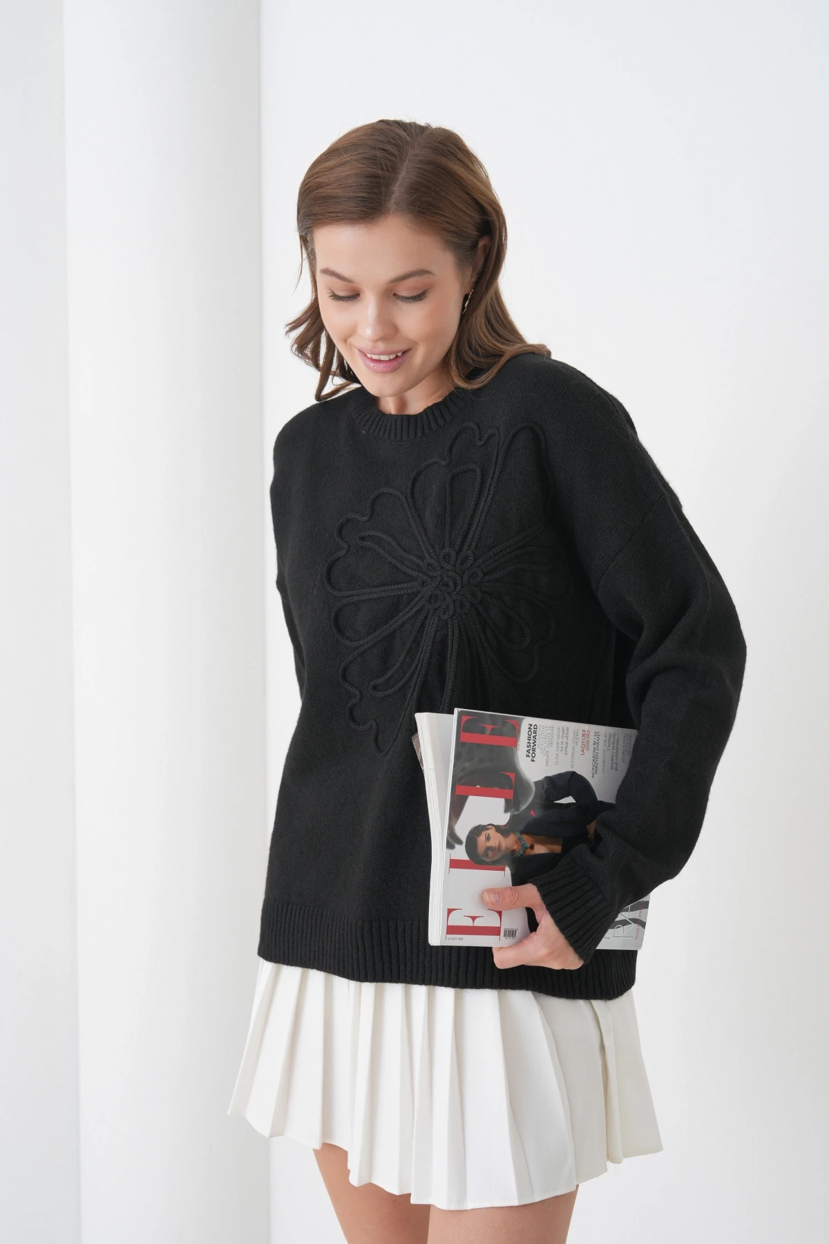 Kadın Bisiklet Yaka Desen İşlemeli Yumuşak Dokulu Triko Kazak