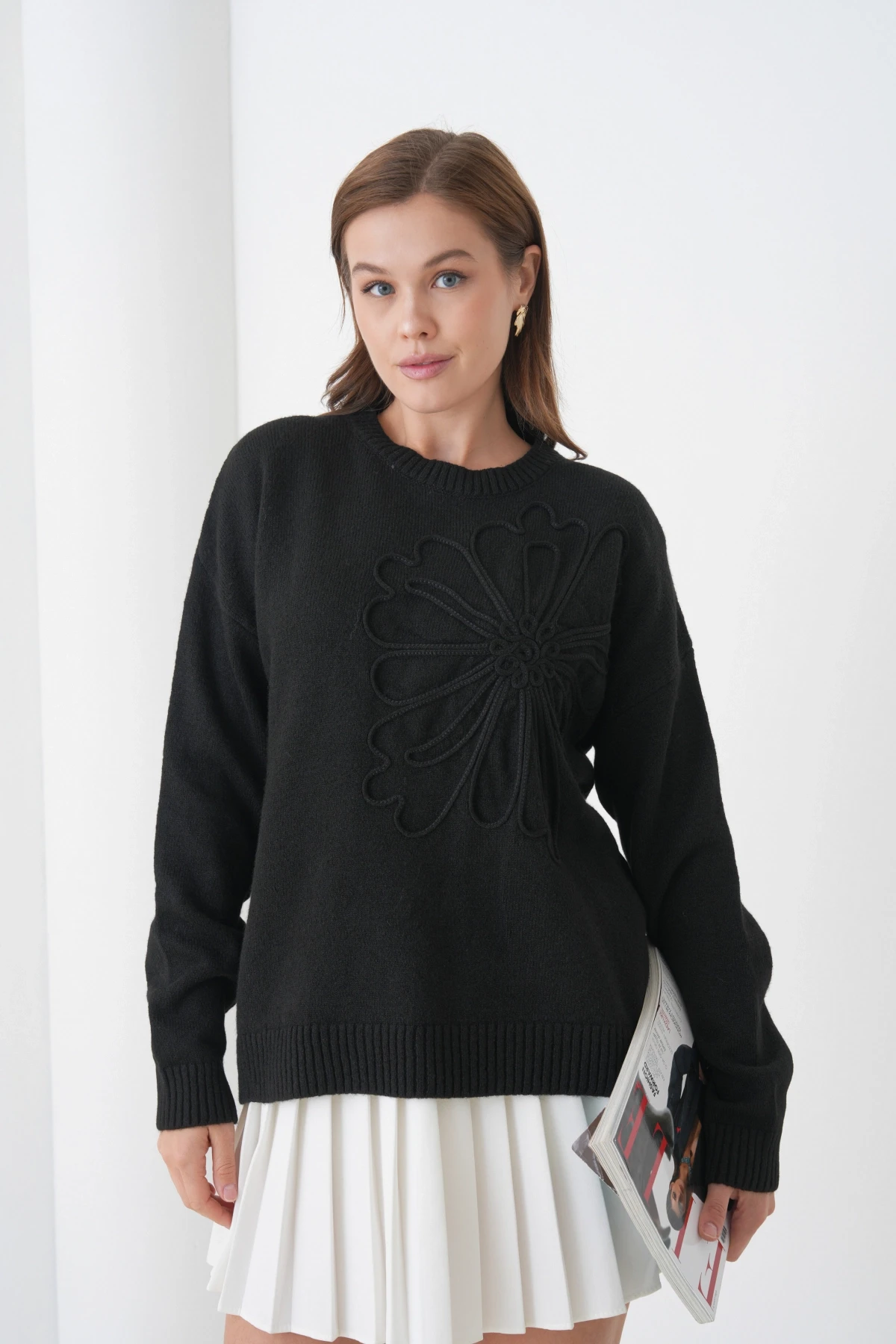 Kadın Bisiklet Yaka Desen İşlemeli Yumuşak Dokulu Triko Kazak