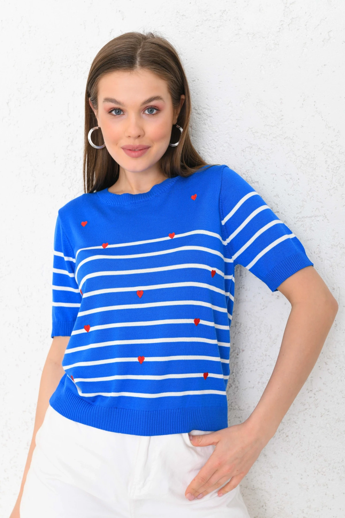 Kadın Bisiklet Yaka Kısa Kol Nakış İşlemeli Triko Kazak 10195.Vsc