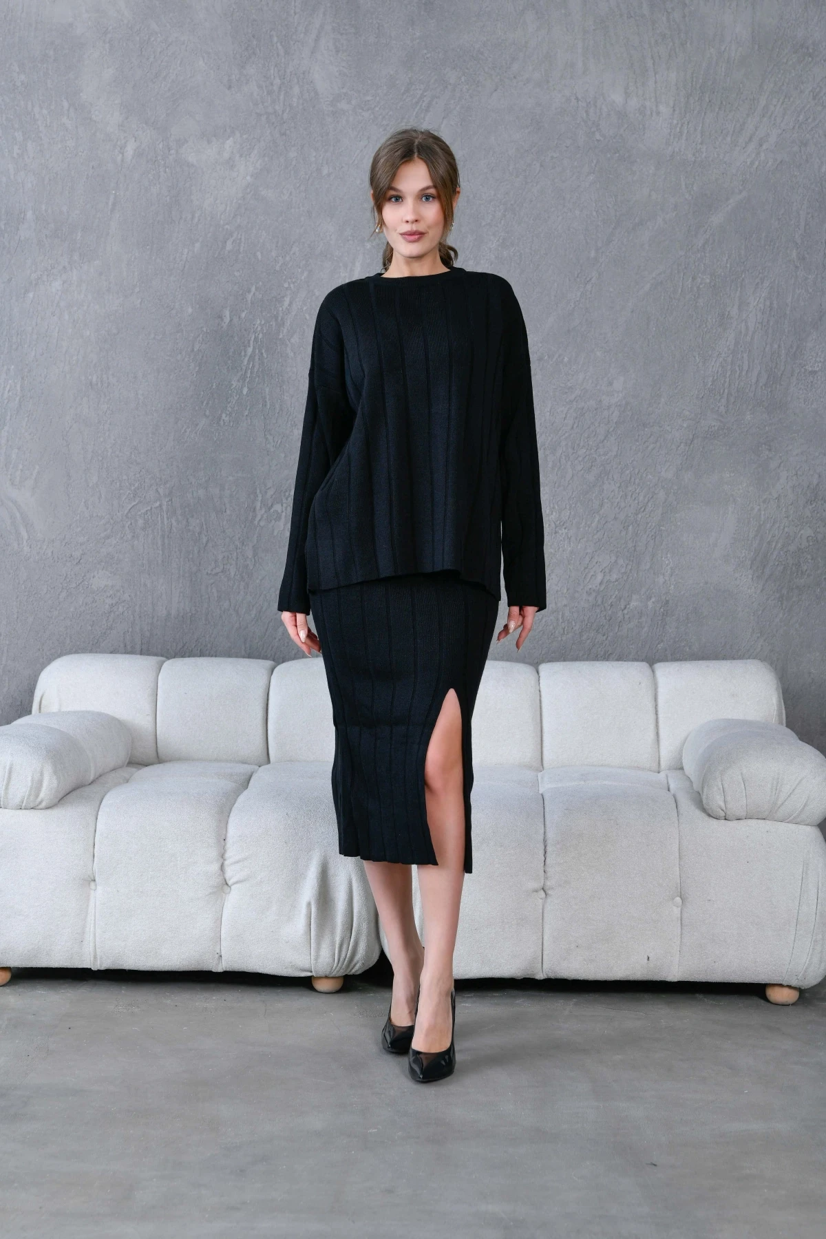 Kadın Bisiklet Yaka Yırtmaçlı Kazak Etek İkili Triko Takım