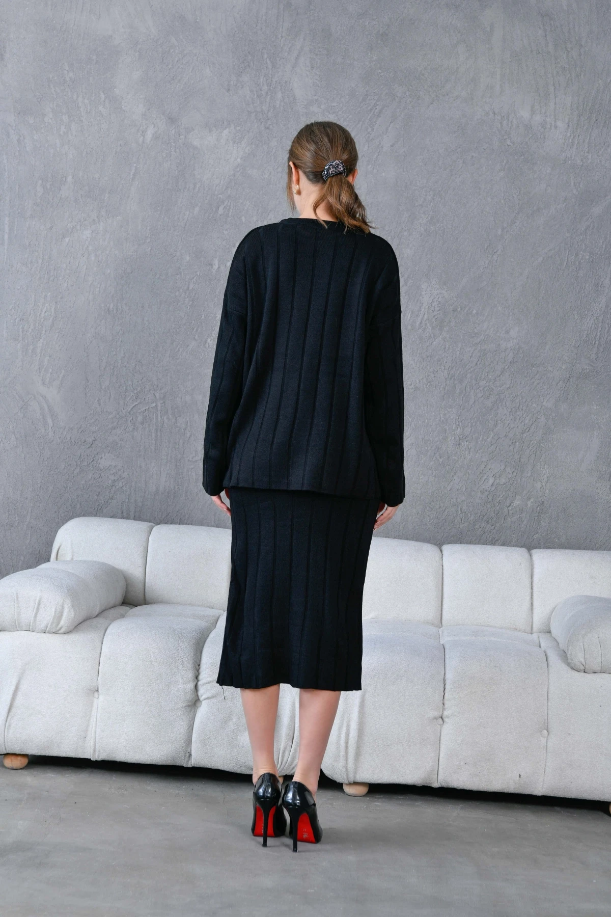 Kadın Bisiklet Yaka Yırtmaçlı Kazak Etek İkili Triko Takım