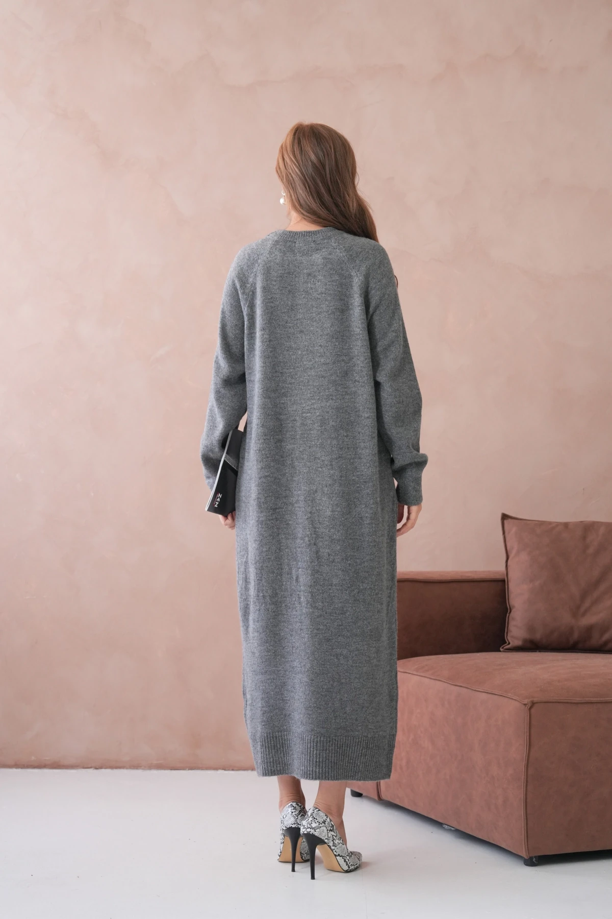 Kadın Bisiklet Yaka Yumuşak Dokulu Maksi Boy Şardonlu Oversize Triko Elbise 8324Sw