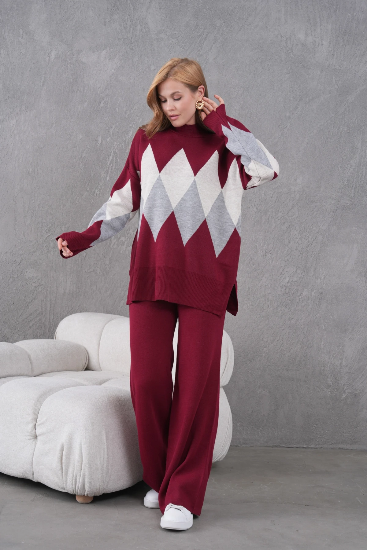 Kadın Dik Yaka Desenli Yırtmaçlı Kazak Pantolon İkil Triko Takım