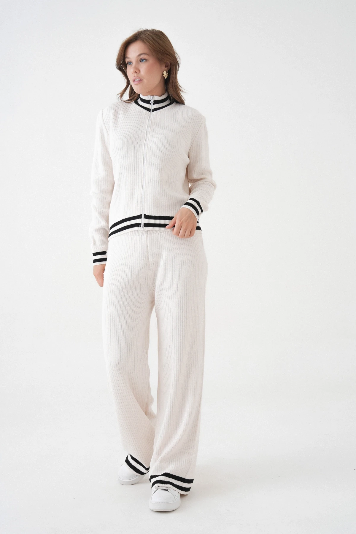 Kadın Dik Yaka Fermuar Kapama Çizgili Kaşkorse Ceket Pantolon İkili Triko Takım