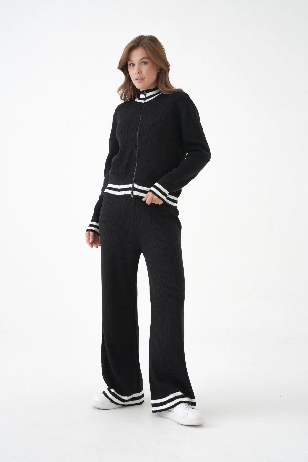 Kadın Dik Yaka Fermuar Kapama Çizgili Kaşkorse Ceket Pantolon İkili Triko Takım
