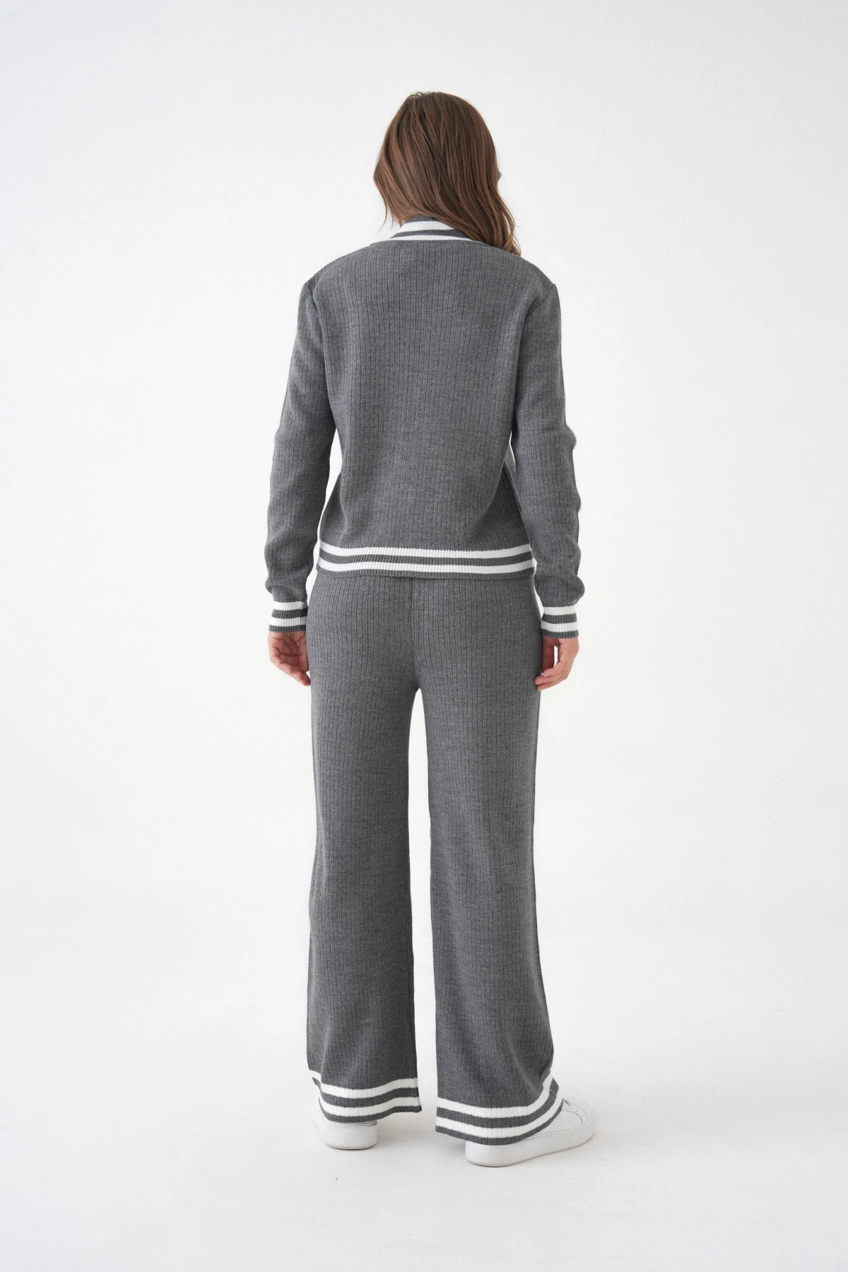 Kadın Dik Yaka Fermuar Kapama Çizgili Kaşkorse Ceket Pantolon İkili Triko Takım