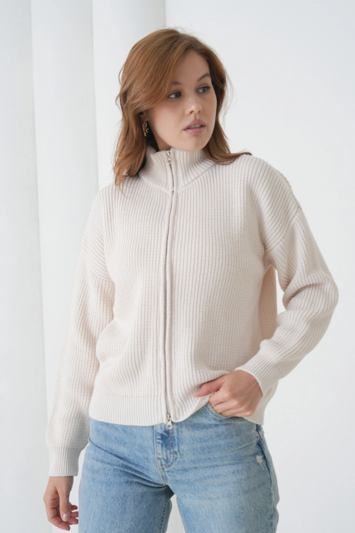 Kadın Dik Yaka Fermuar Kapama Oversize Triko Hırka 