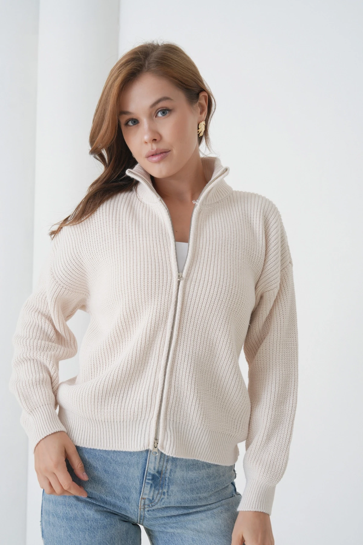 Kadın Dik Yaka Fermuar Kapama Oversize Triko Hırka 