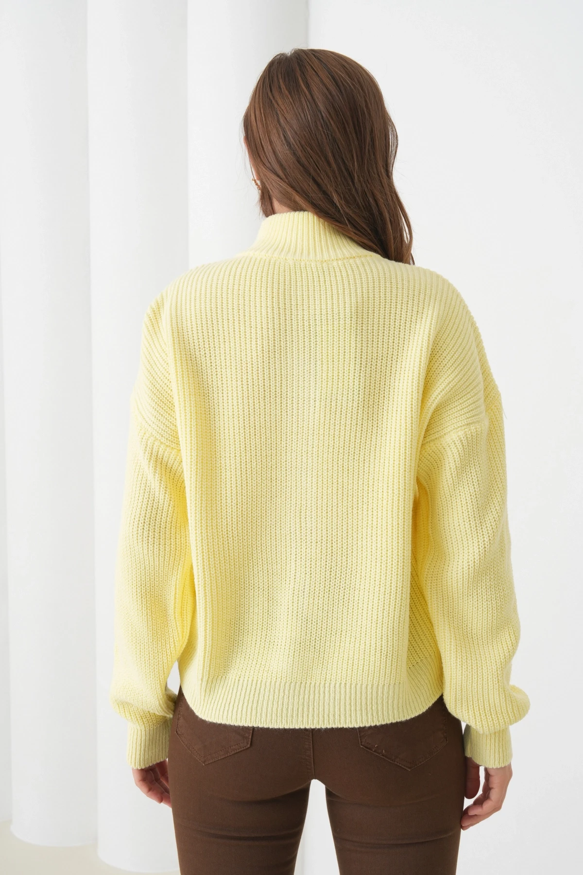 Kadın Dik Yaka Fermuar Kapama Oversize Triko Hırka 