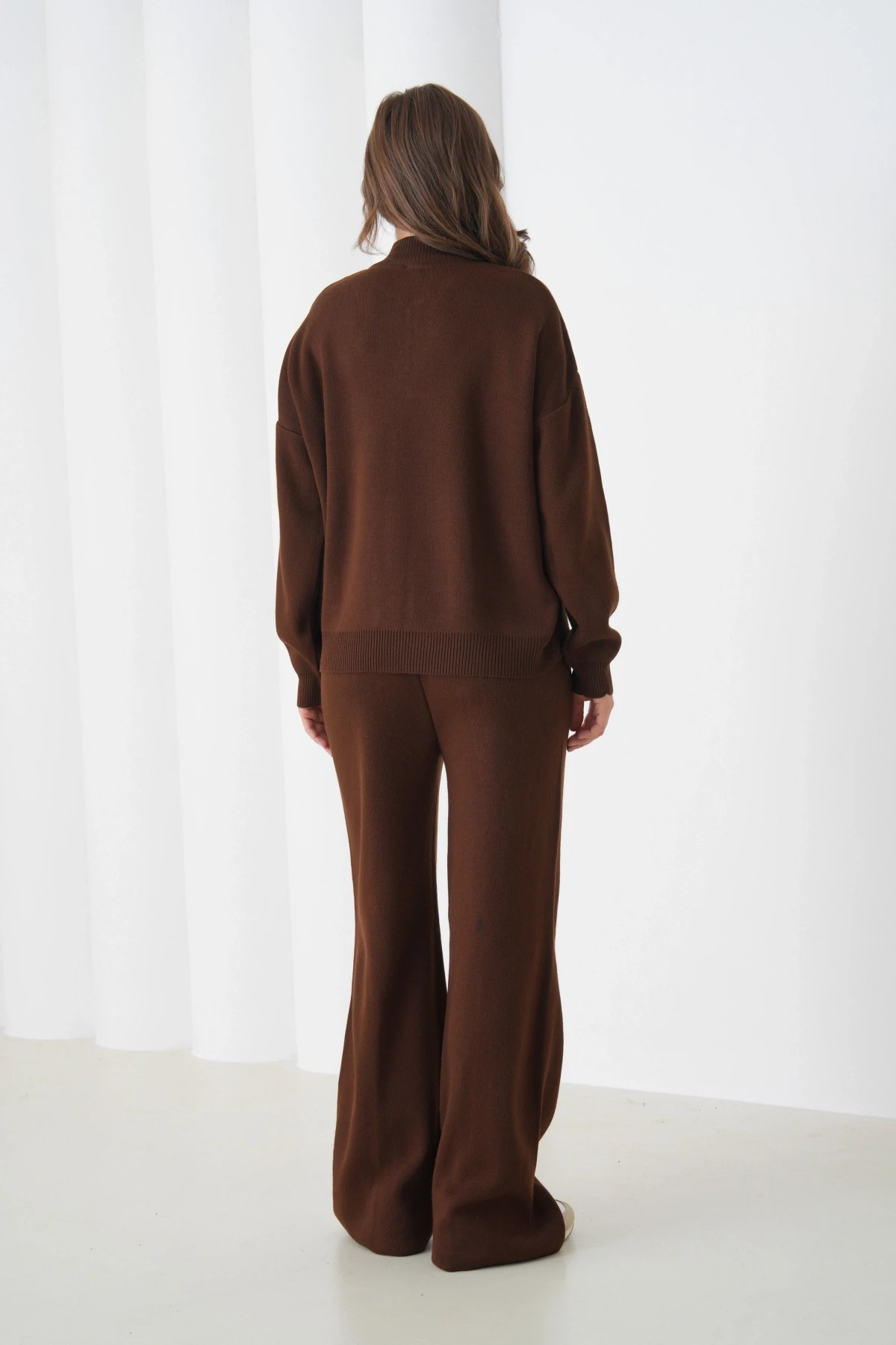 Kadın Dik Yaka Yarım Pat Fermuar Yırtmaçlı Kazak Pantolon İkili Triko Takım