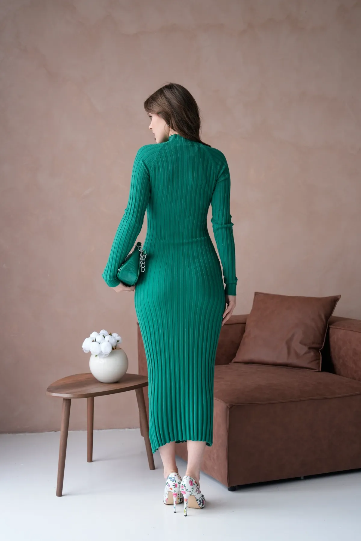 Kadın Dik Yaka Yumuşak Dokulu Premium İplik Maksi Boy Fitilli Triko Elbise