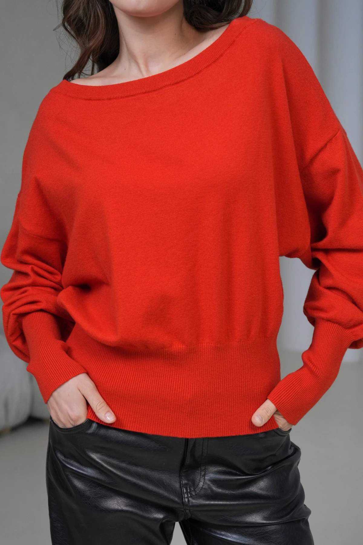 kadın geniş yaka koll detay trko kazak