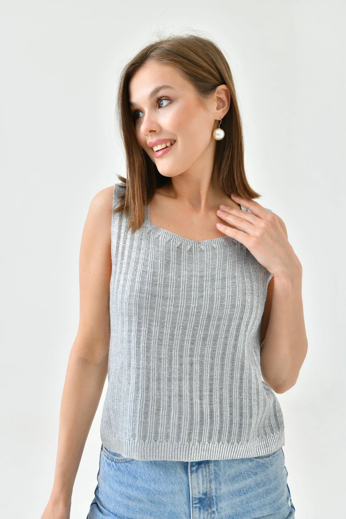 Kadın Kare Yaka Varaklı Triko Sweater 10759