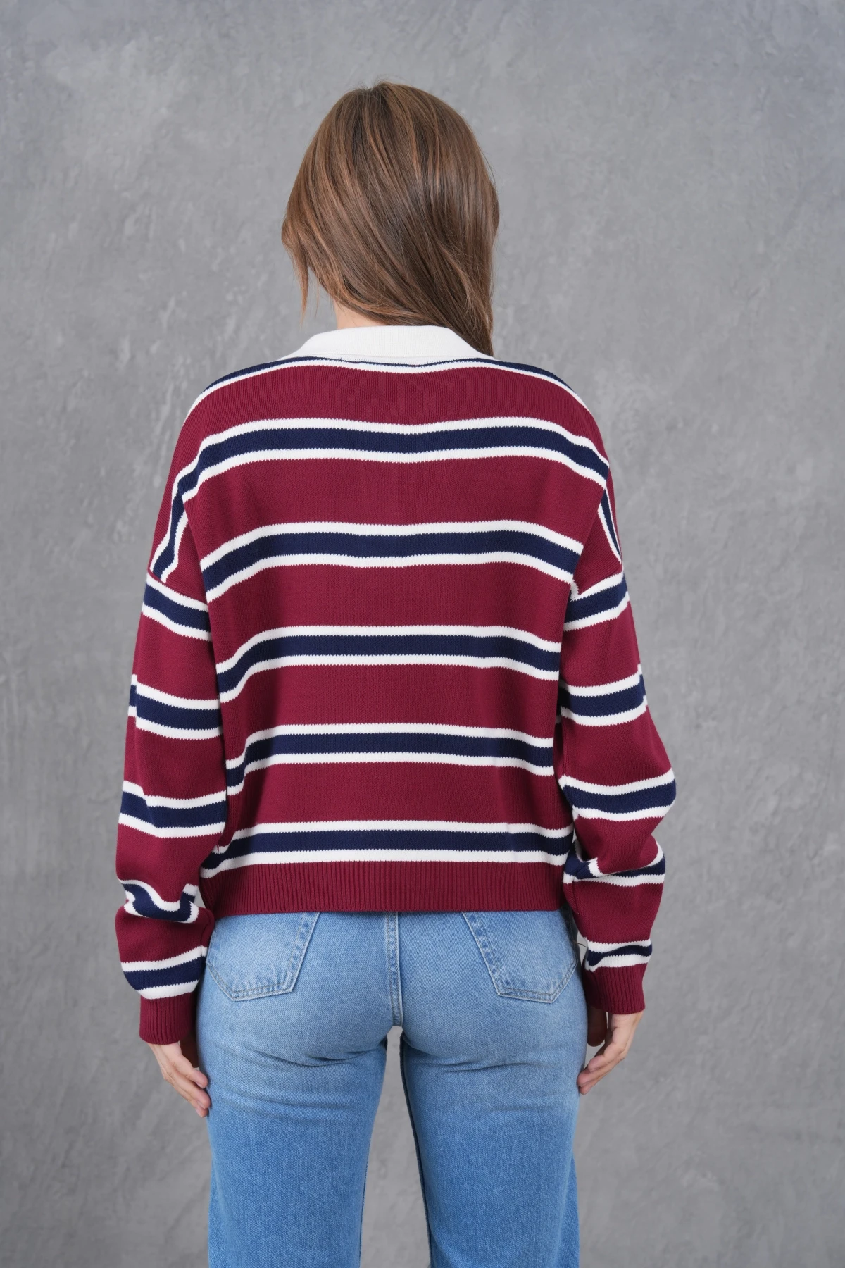 Kadın Polo Yaka Çizgili Yumuşak Dokulu Oversize Triko Kazak 