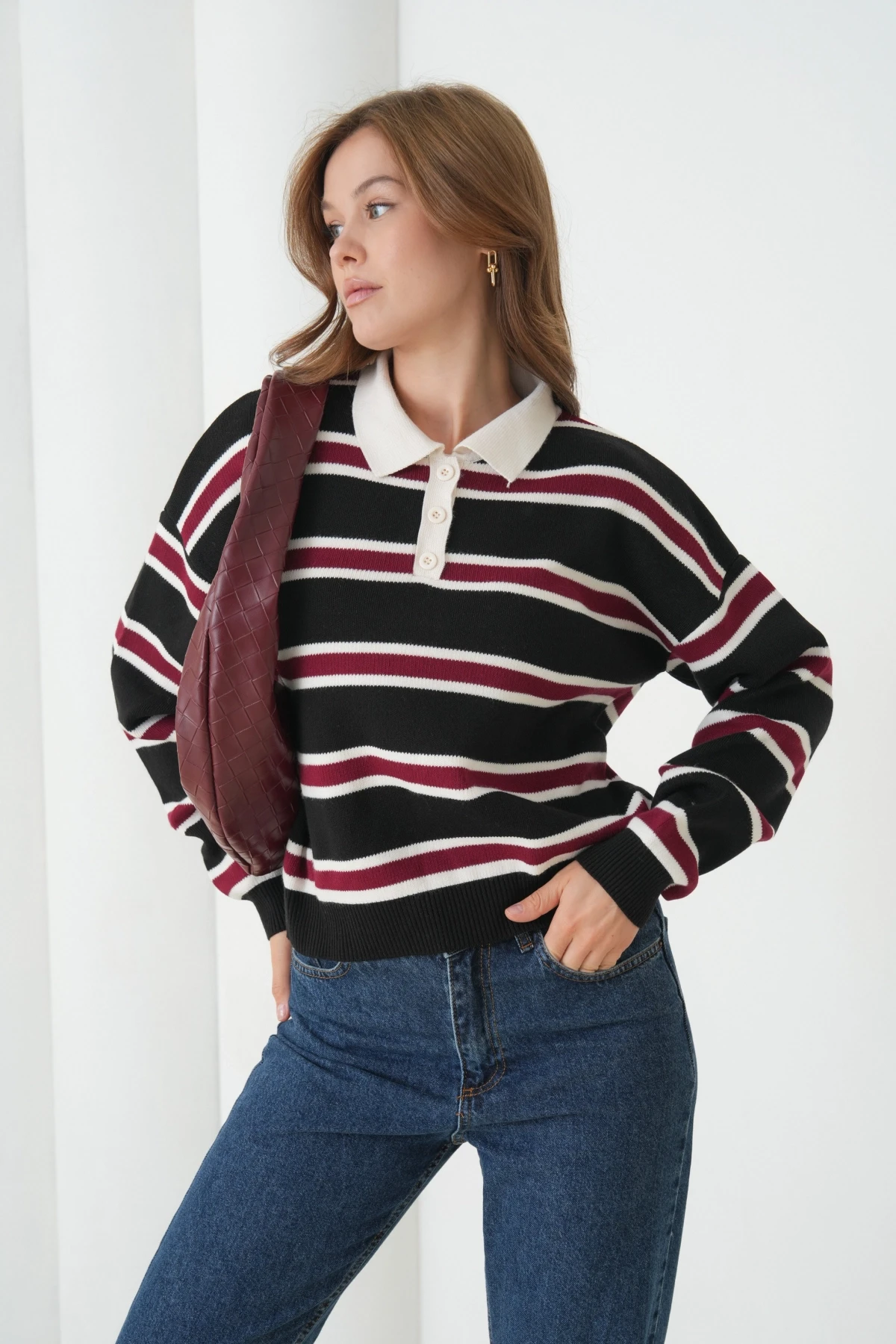 Kadın Polo Yaka Çizgili Yumuşak Dokulu Oversize Triko Kazak 