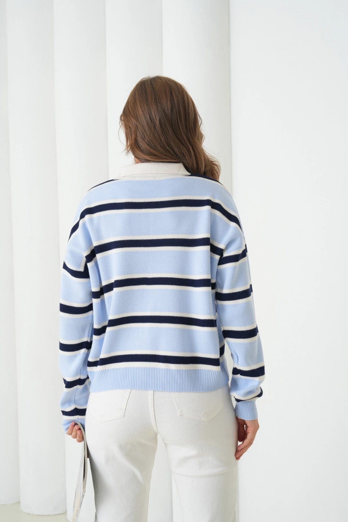 Kadın Polo Yaka Çizgili Yumuşak Dokulu Oversize Triko Kazak 