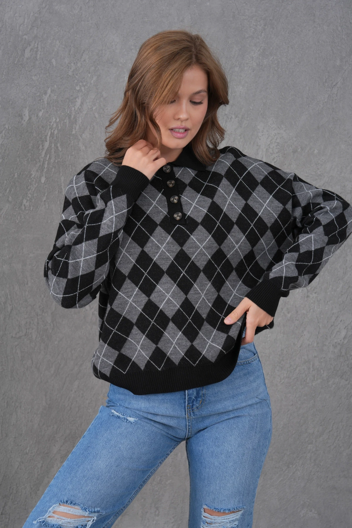 Kadın Polo Yaka Yarım Pat Düğme Detay Desenli Oversize Triko Kazak