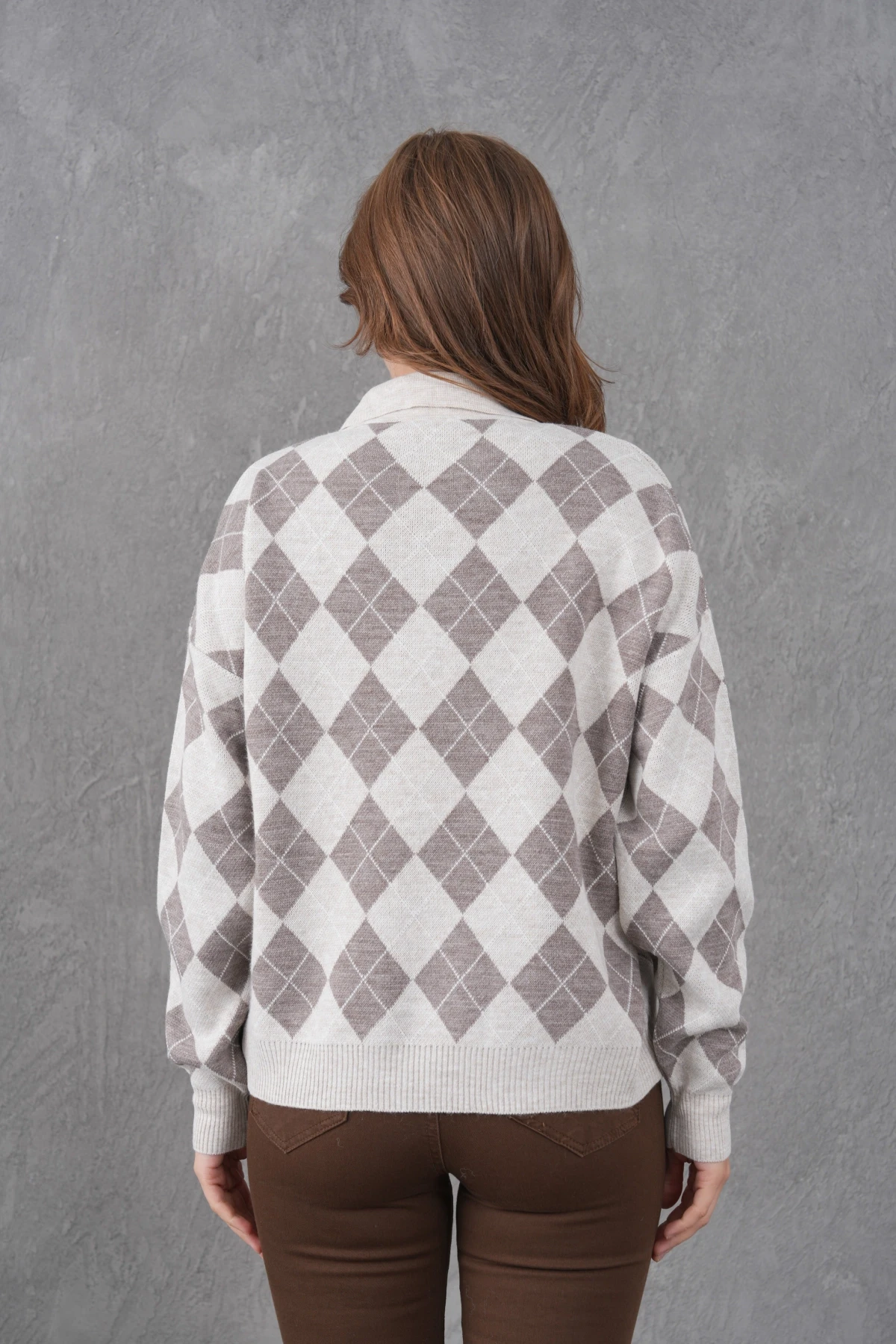 Kadın Polo Yaka Yarım Pat Düğme Detay Desenli Oversize Triko Kazak