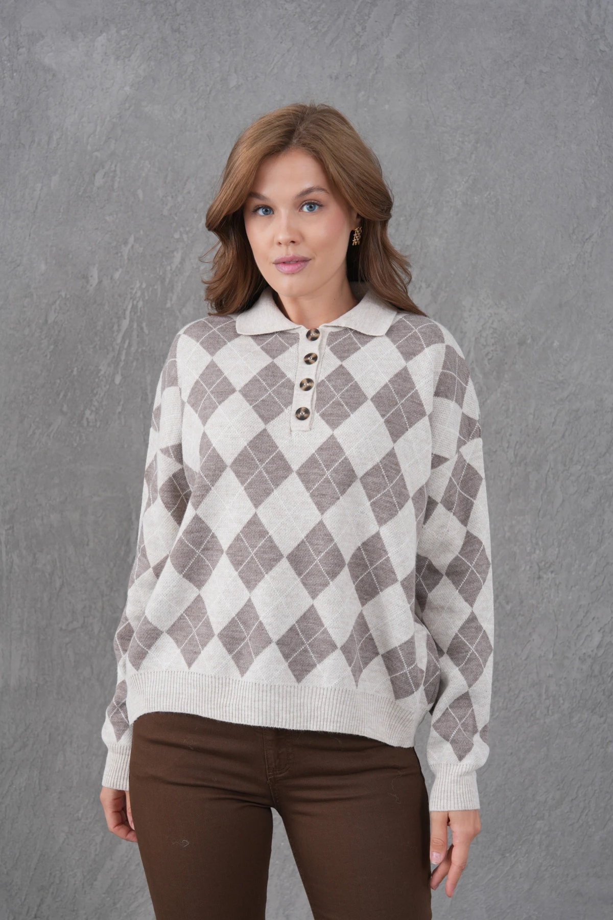 Kadın Polo Yaka Yarım Pat Düğme Detay Desenli Oversize Triko Kazak