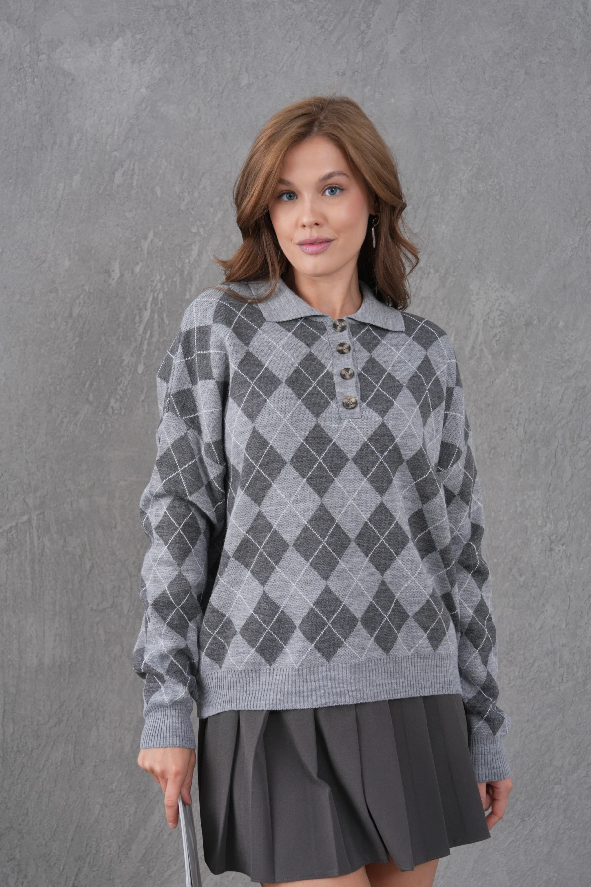 Kadın Polo Yaka Yarım Pat Düğme Detay Desenli Oversize Triko Kazak