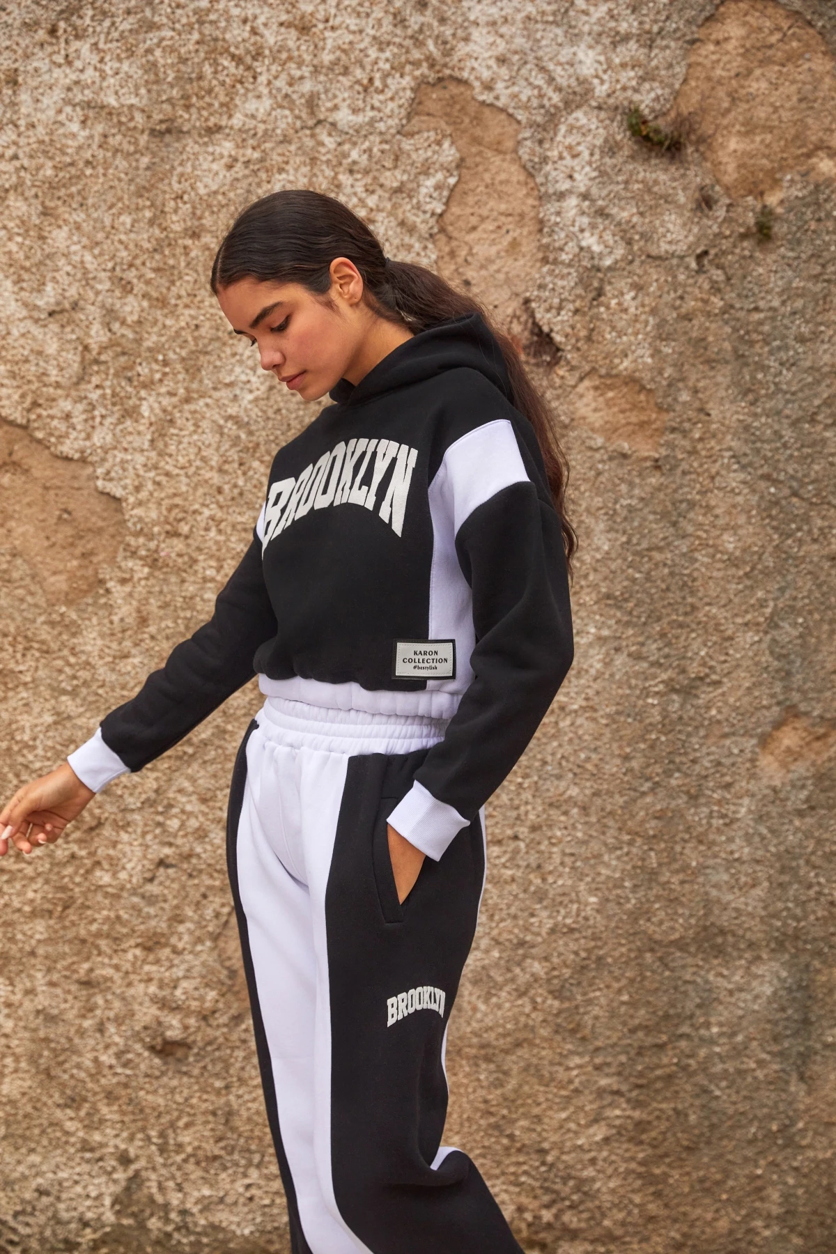  Kadın Siyah Kapşonlu Baskı Detay Garnili Şardonlu Takım