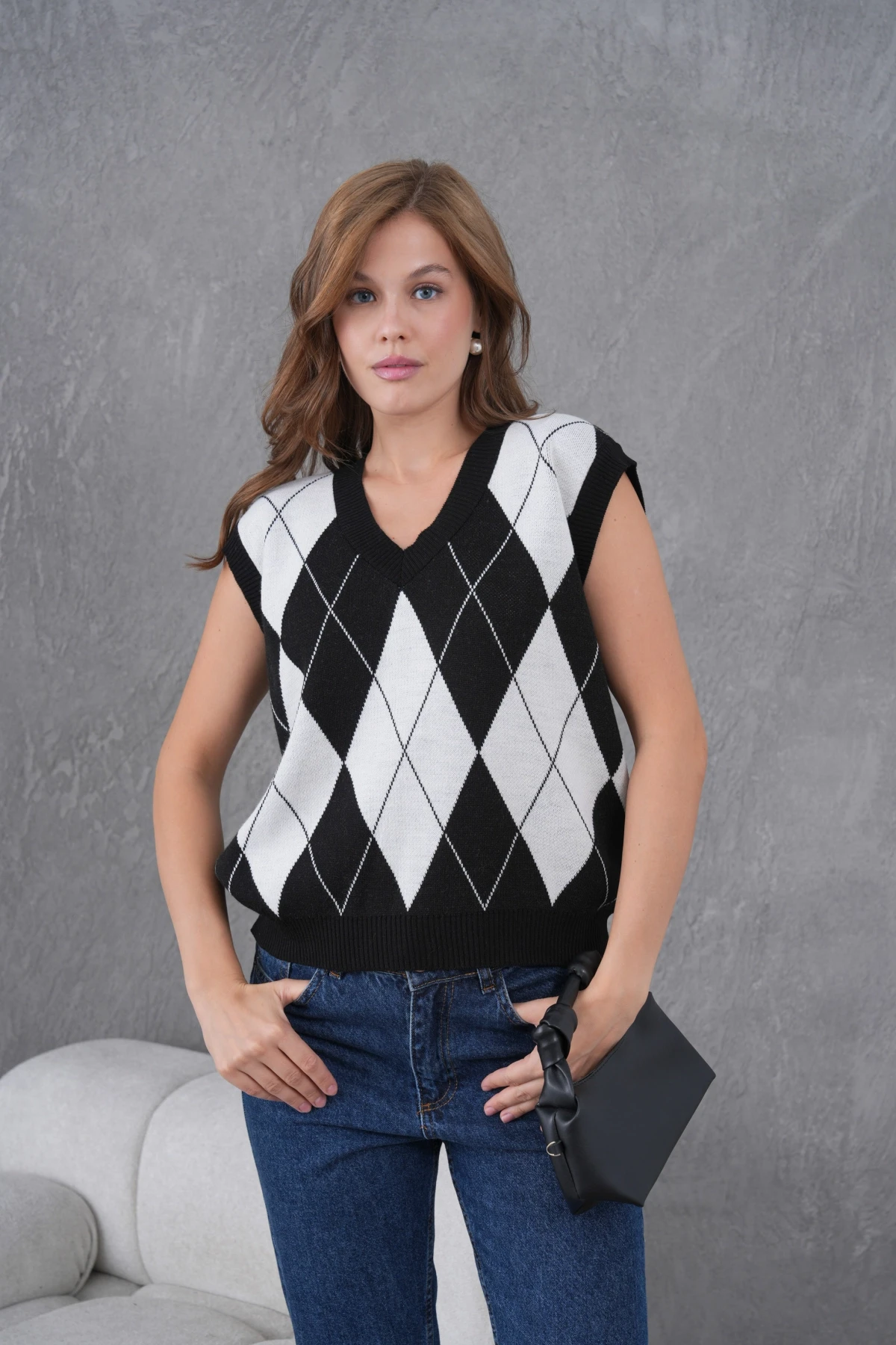 Kadın V Yaka Baklava Desenli Triko Sweater