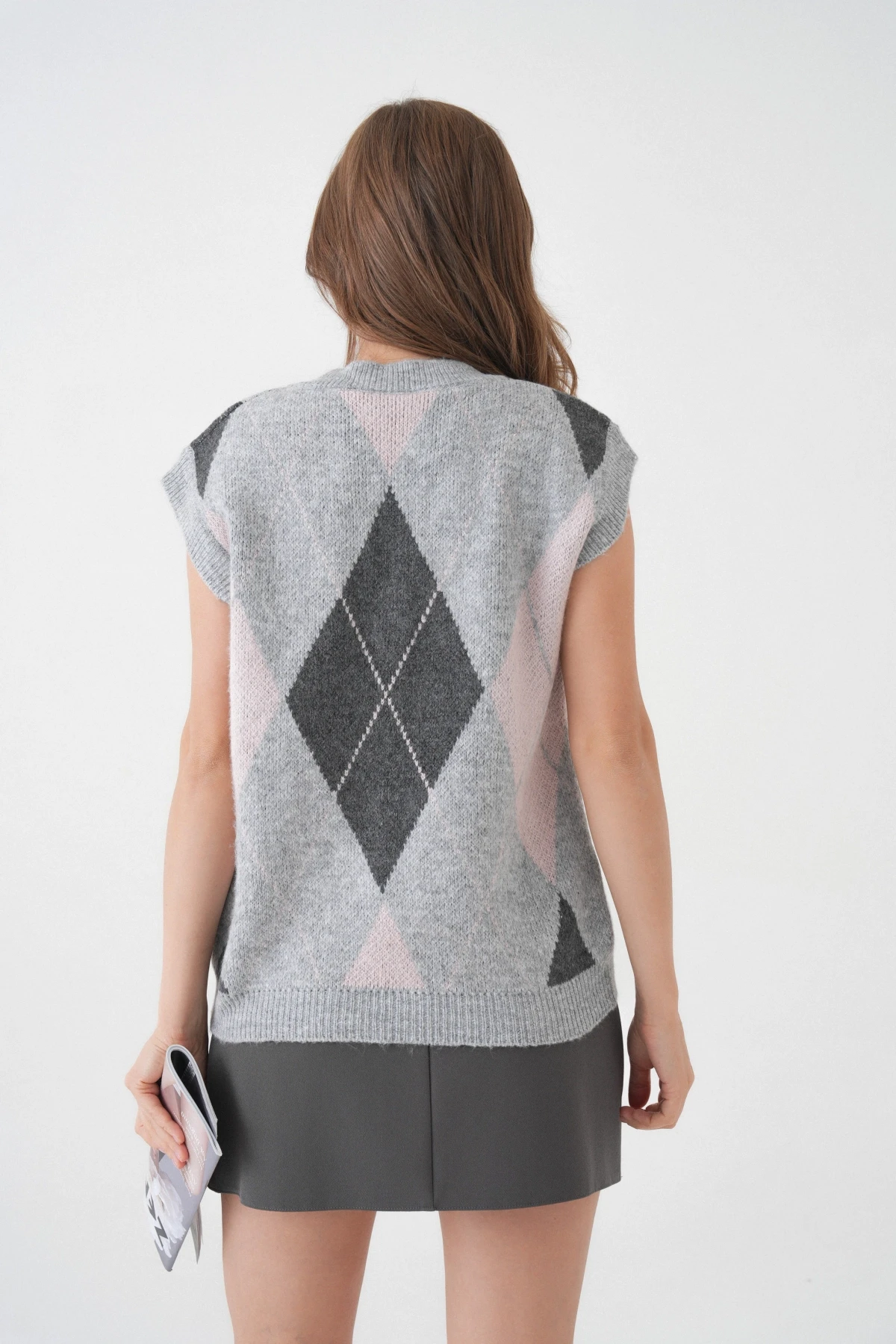 Kadın V Yaka Desenli Yumuşak Dokulu Triko Sweater