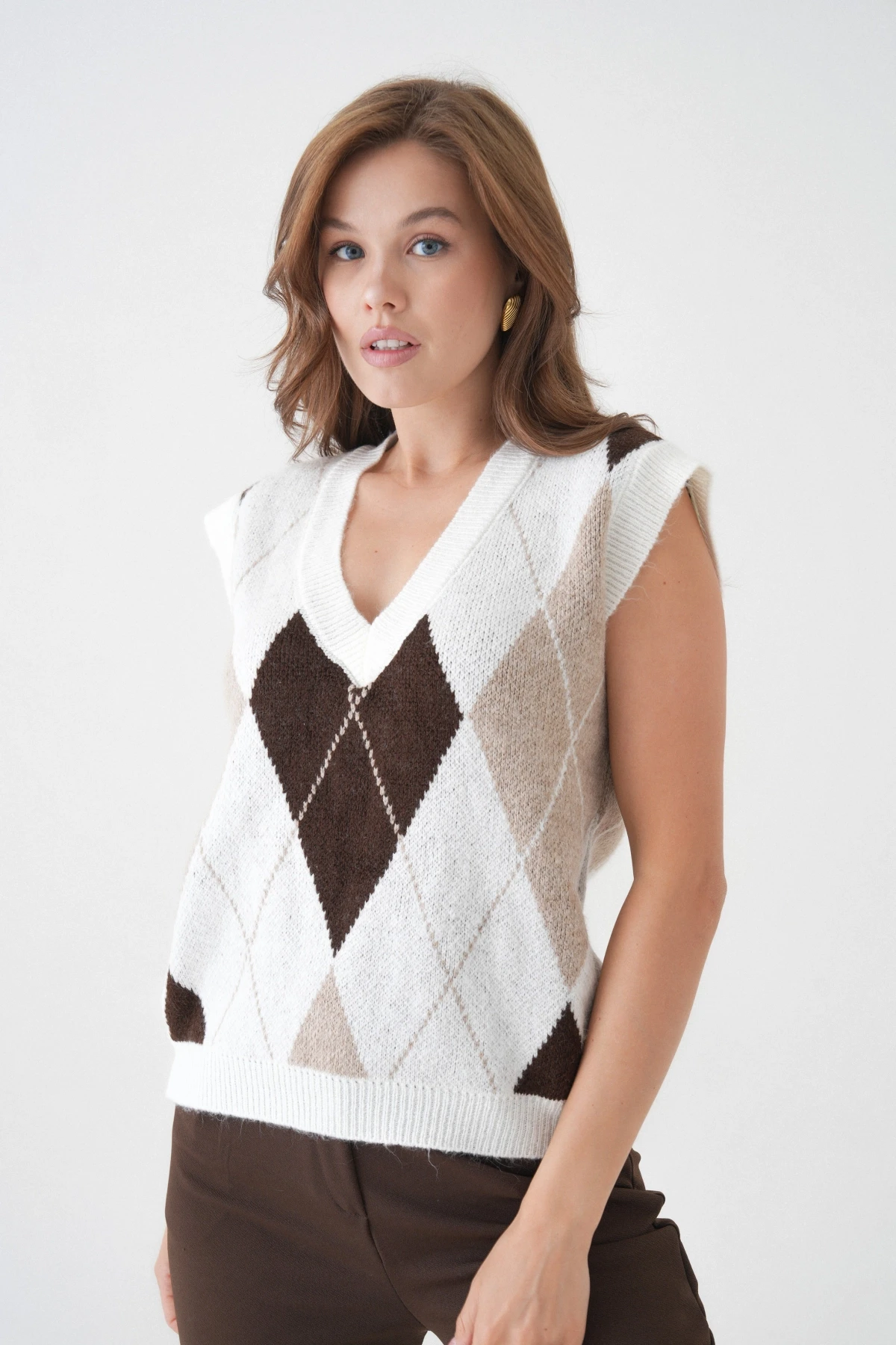 Kadın V Yaka Desenli Yumuşak Dokulu Triko Sweater