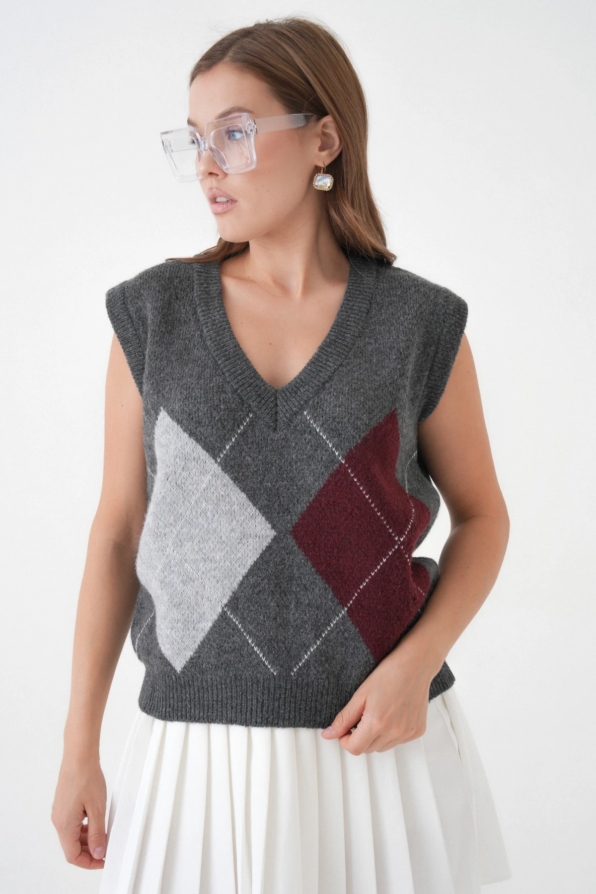 Kadın V Yaka Desenli Yumuşak Dokulu Triko Sweater