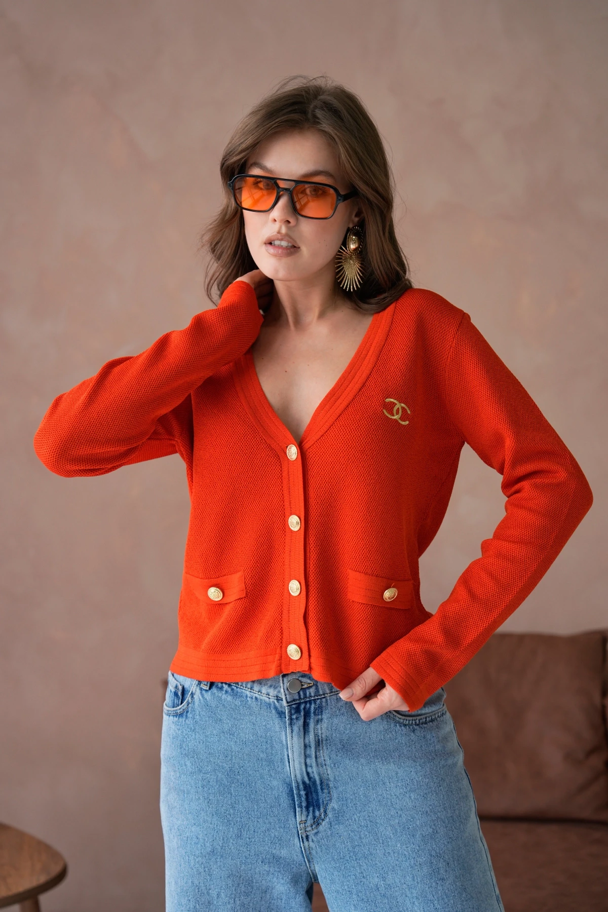 Kadın V Yaka Düğme Detay Nakışlı Triko Hırka