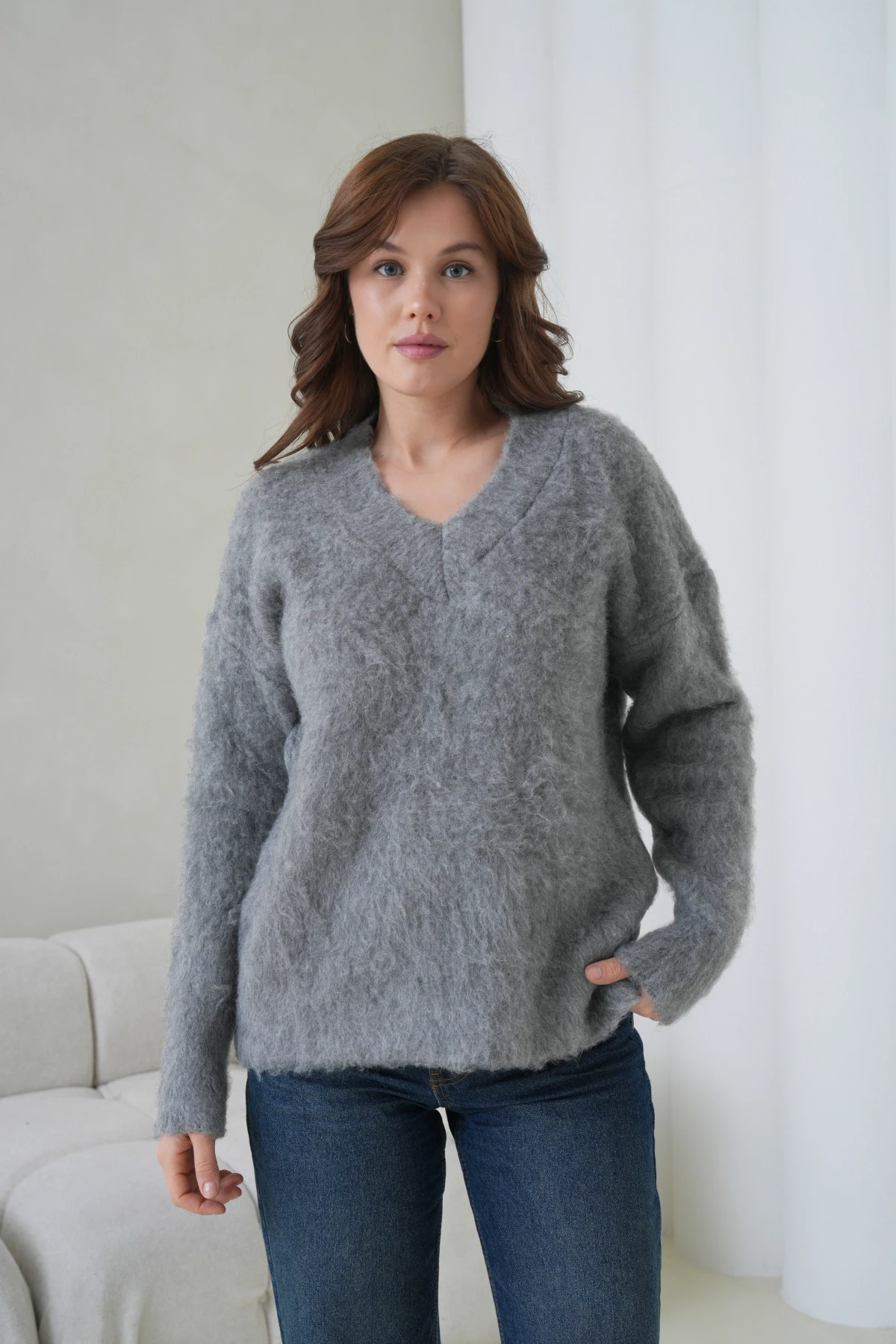 Kadın V Yaka Sakal Dokulu Şardonlu Oversize Triko Kazak 8695