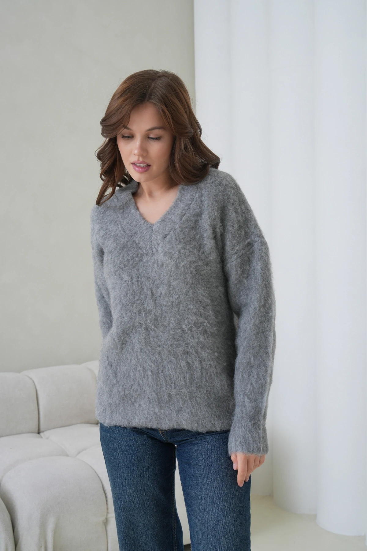 Kadın V Yaka Sakal Dokulu Şardonlu Oversize Triko Kazak 8695