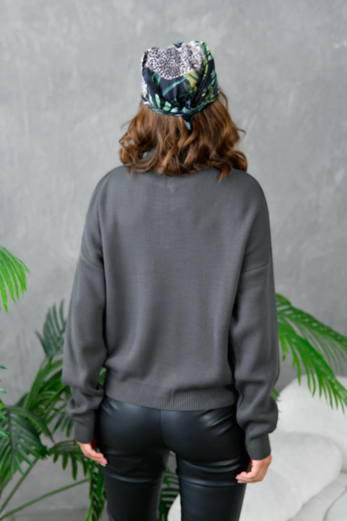 Kadın Yarım Balıkçı Yaka Fermuar Detay Oversize Triko Kazak