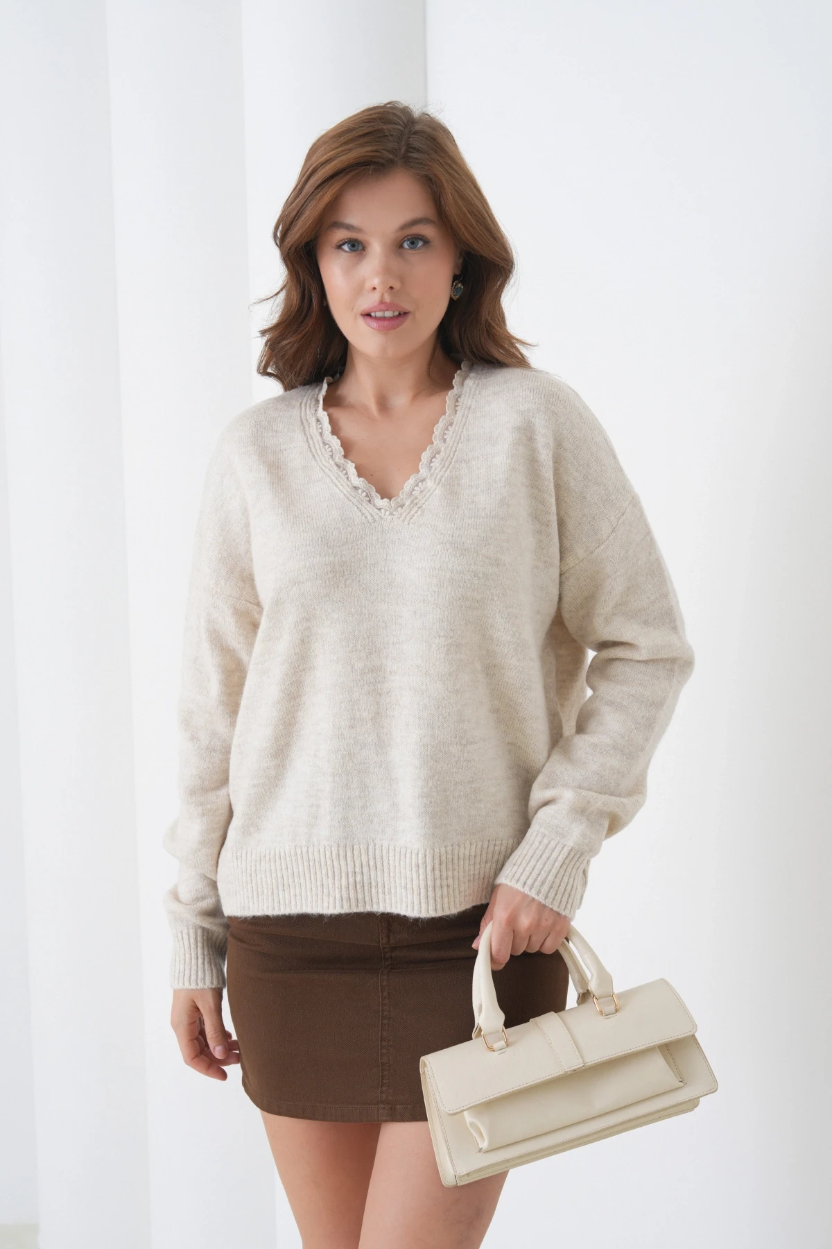 Kadınv Yak Adantel Detay Yumuşak Dokulu Triko Kazak