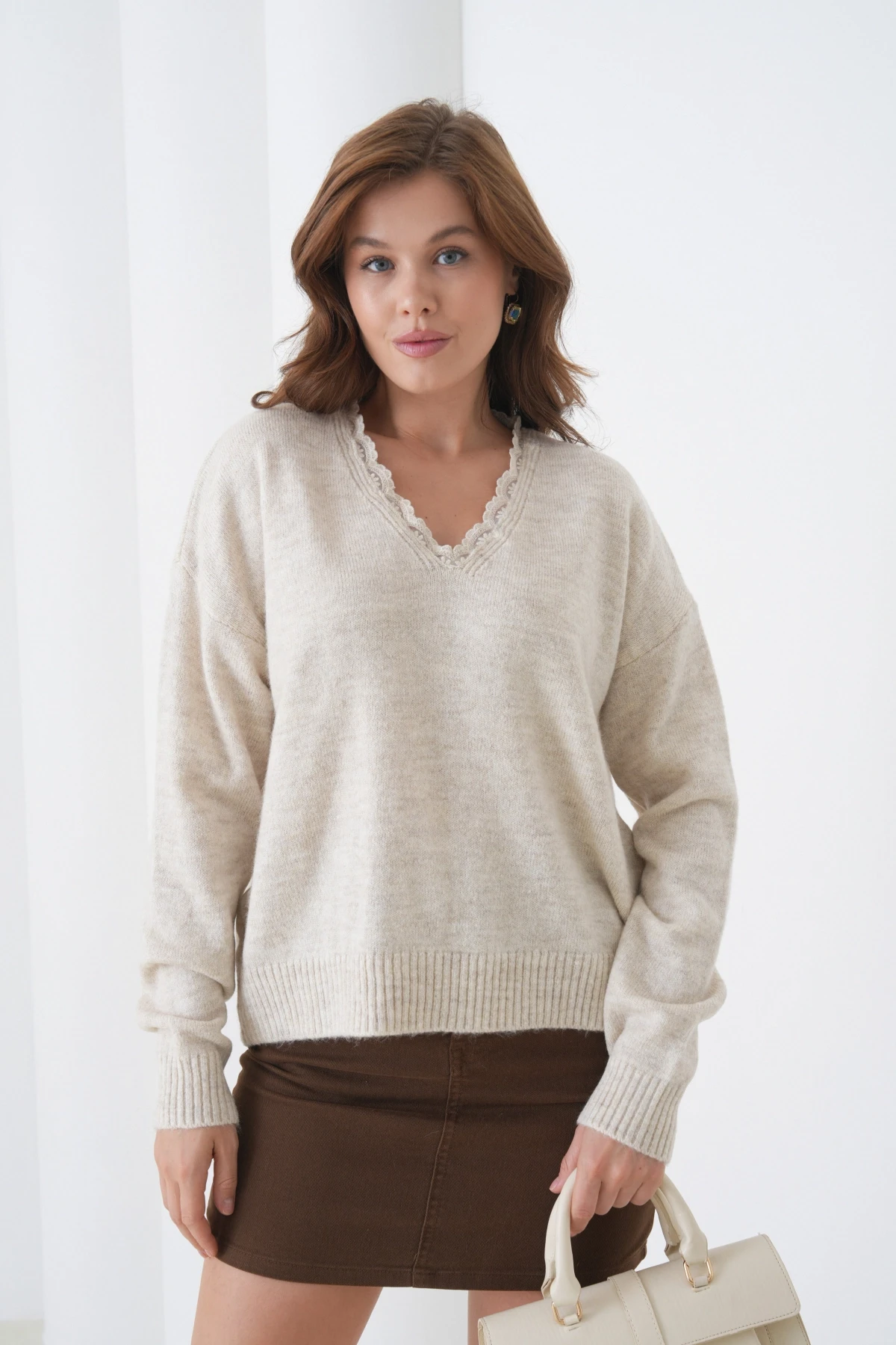 Kadınv Yak Adantel Detay Yumuşak Dokulu Triko Kazak