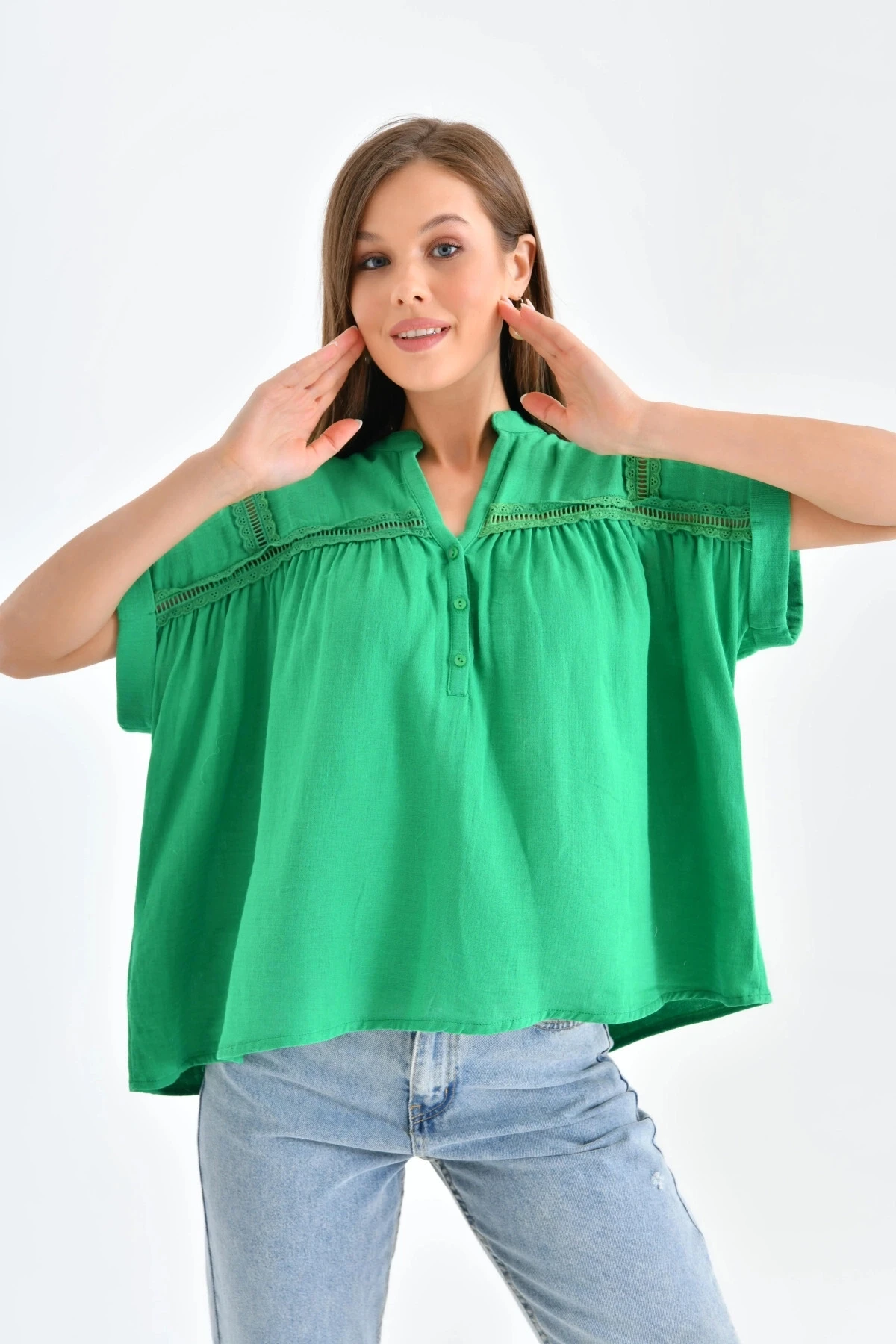 Dantel Detay Kısa Dokuma Bluz