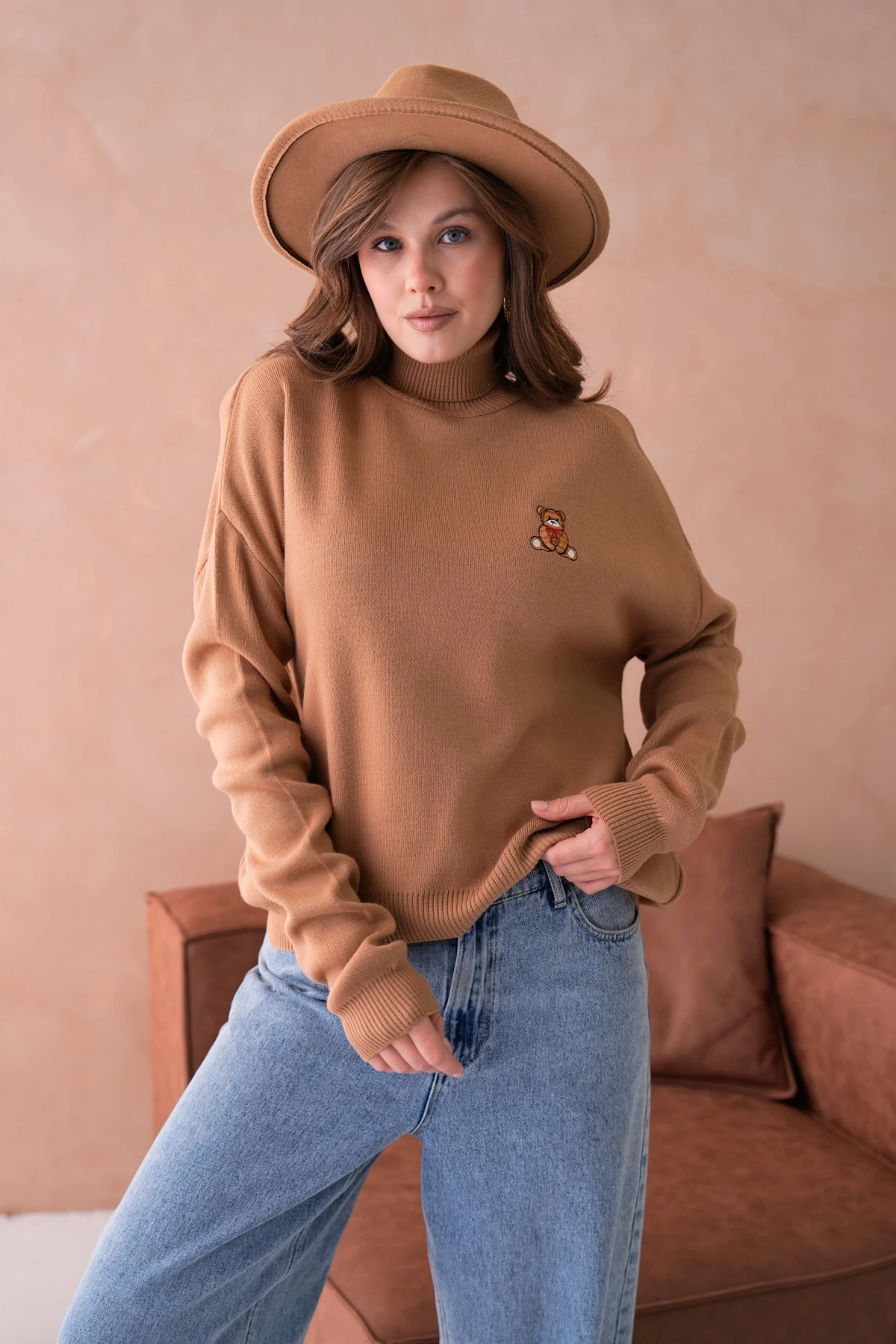 Kadın Balıkçı Yaka Nakış Detay Yumuşak Dokulu Basic Triko Kazak 214430