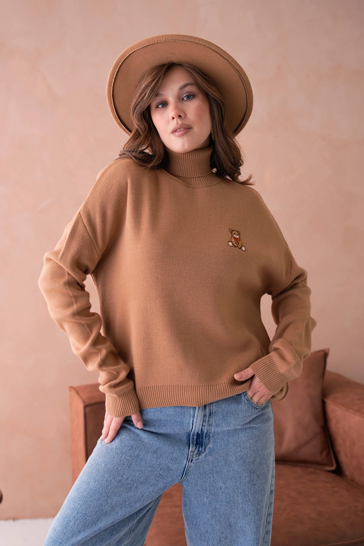 Kadın Balıkçı Yaka Nakış Detay Yumuşak Dokulu Basic Triko Kazak 214430