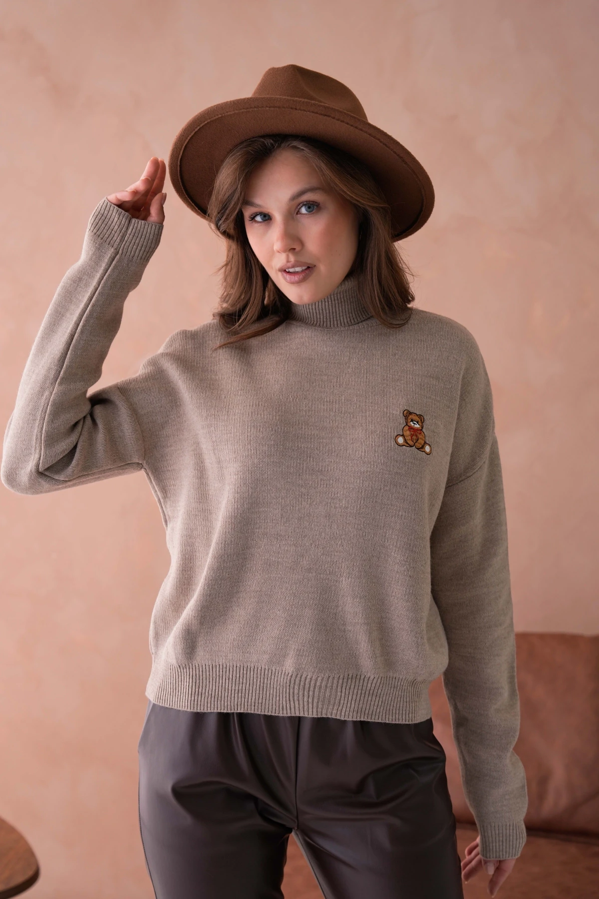 Kadın Balıkçı Yaka Nakış Detay Yumuşak Dokulu Basic Triko Kazak 214430