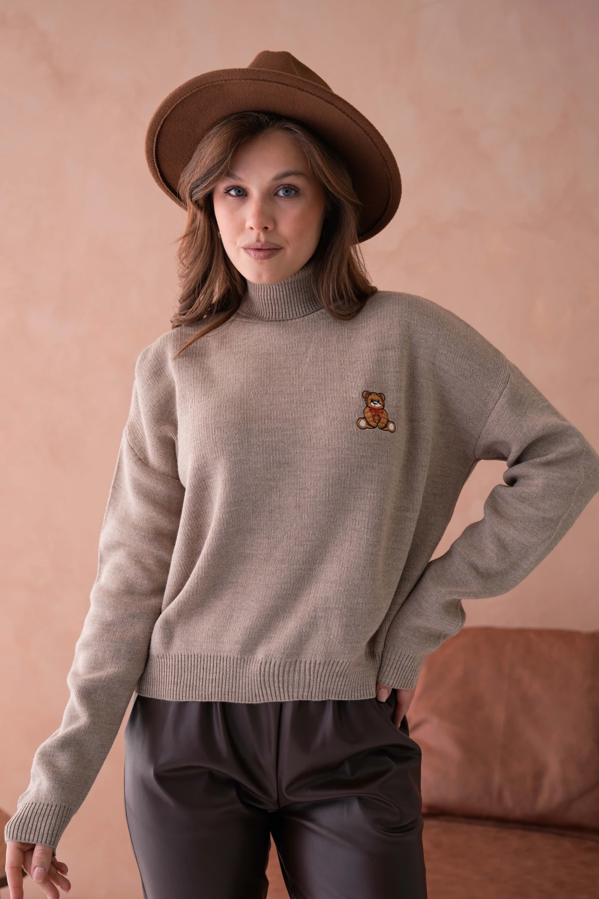 Kadın Balıkçı Yaka Nakış Detay Yumuşak Dokulu Basic Triko Kazak 214430