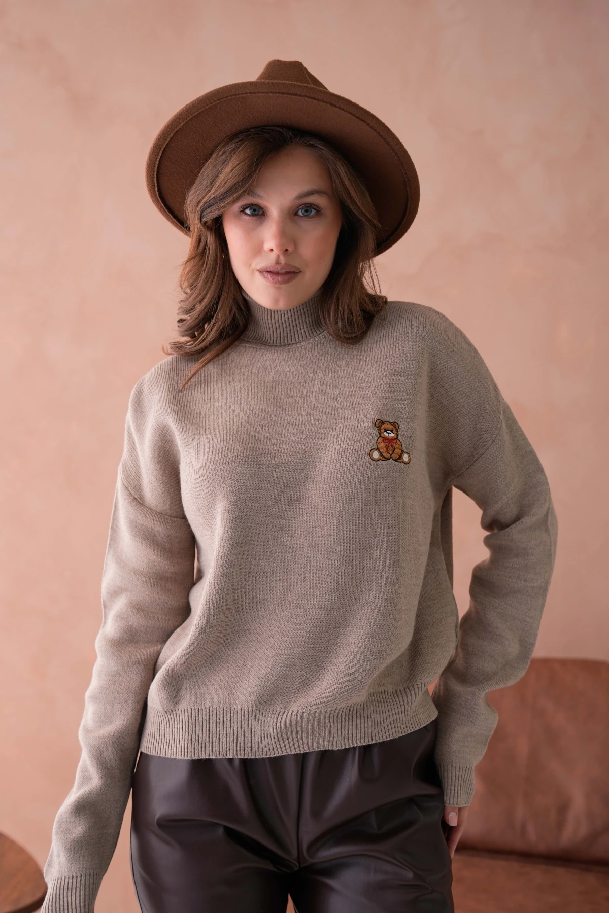 Kadın Balıkçı Yaka Nakış Detay Yumuşak Dokulu Basic Triko Kazak 214430