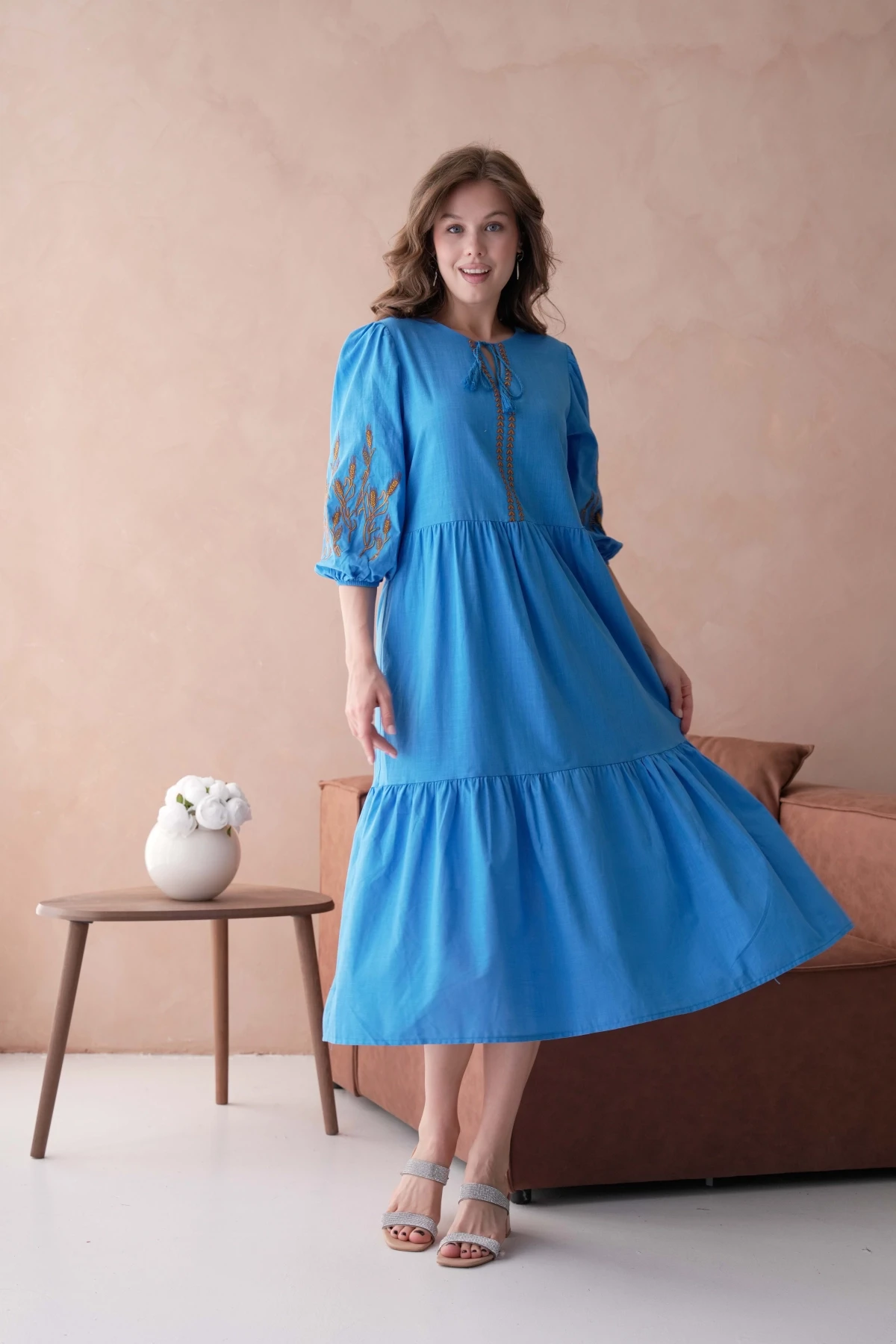 Kadın Bisiklet Yaka Astarlı Nakış Detay Volanlı Dokuma Elbise 23101