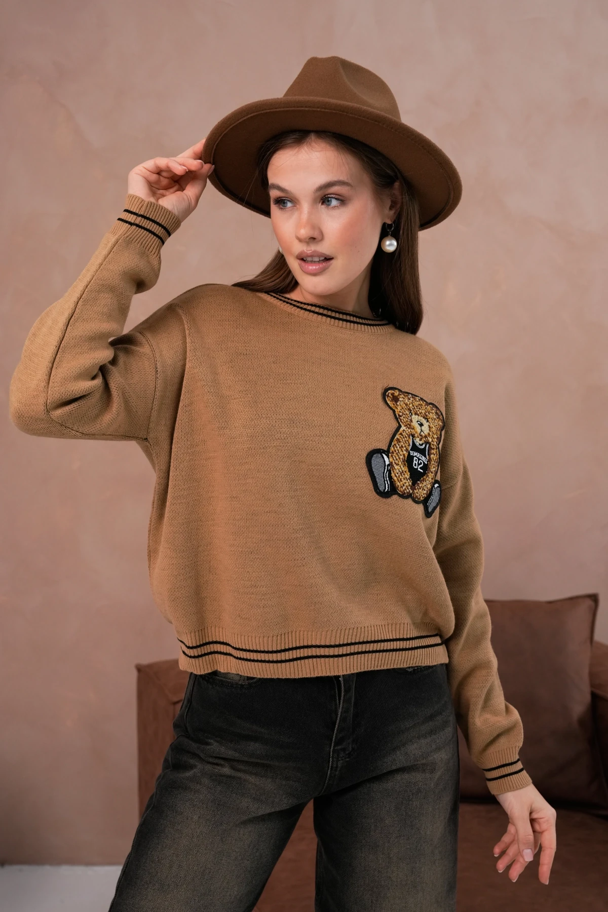 Kadın Bisiklet Yaka Çizgi Detay Nakışlı Triko Kazak 10519